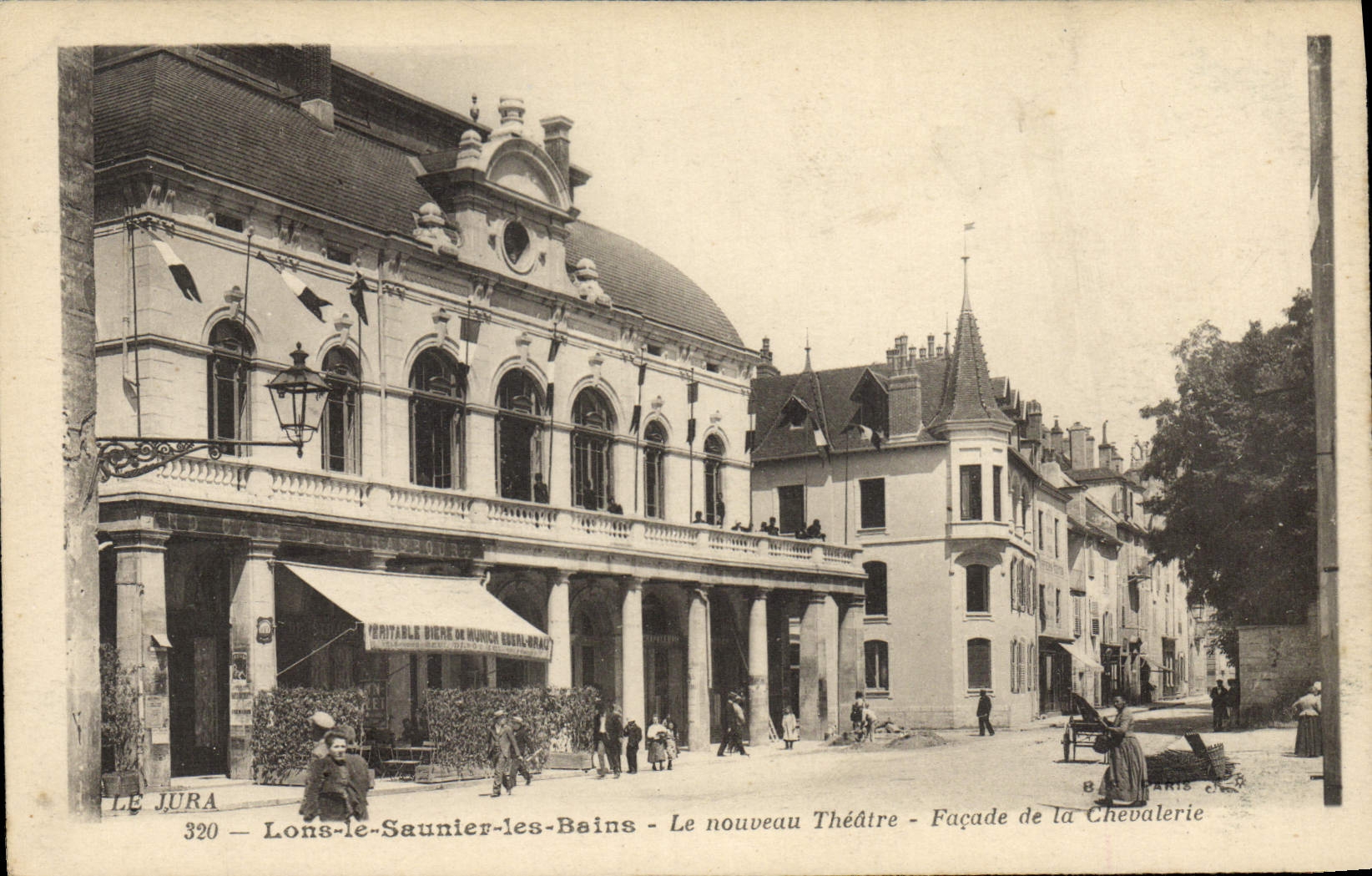 CPA Lons le Saulnier les Bains Le nouveau Theatre Facade de la Chevalerie 