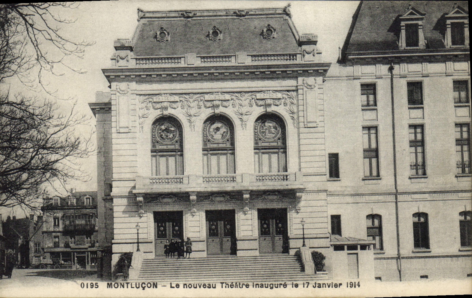 VINTAGE POSTCARD Montlucon the new Theater
