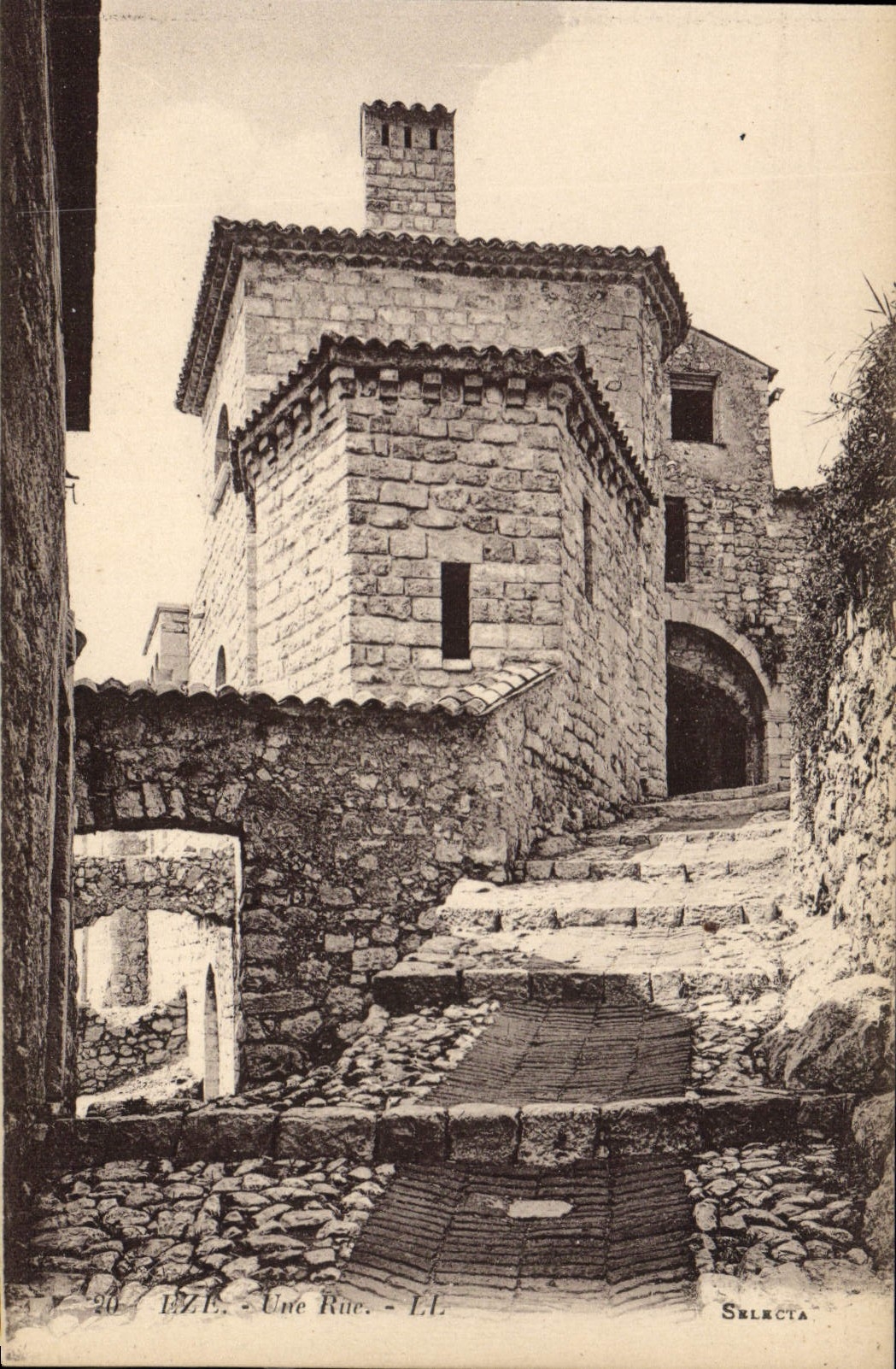 CPA Eze Une rue 