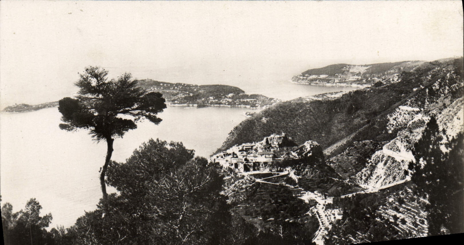 POSTAL Eze de la VENDIMIA en el mar