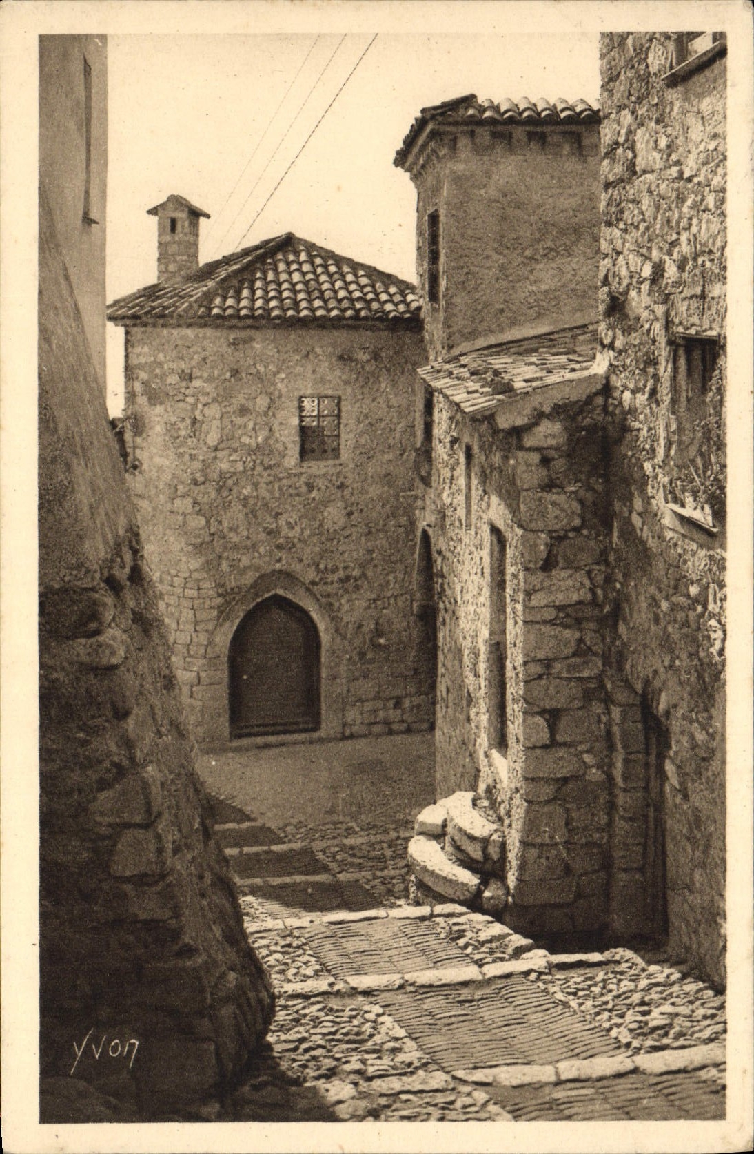 Casa vieja vista Eze de la POSTAL de la VENDIMIA