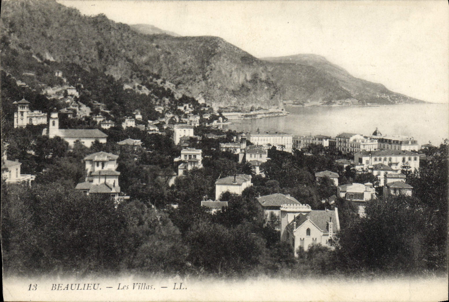 VINTAGE POSTCARD Beaulieu Villas