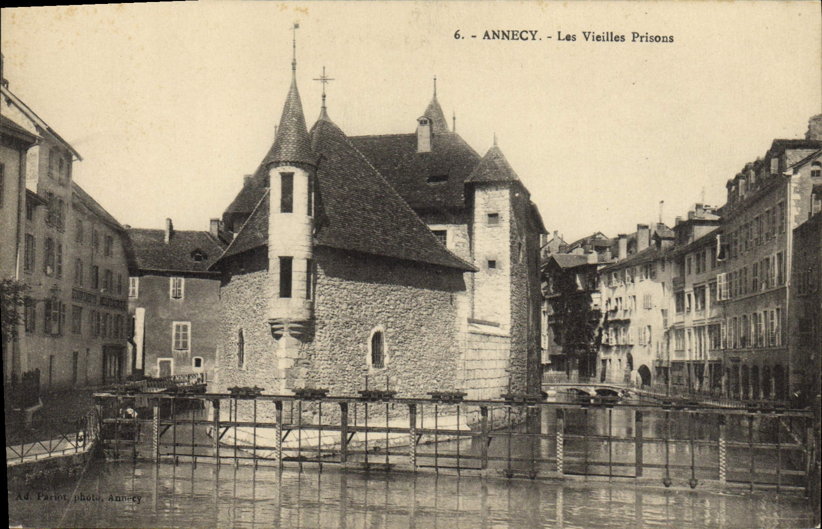 CPA Annecy Les Vieilles Prisons