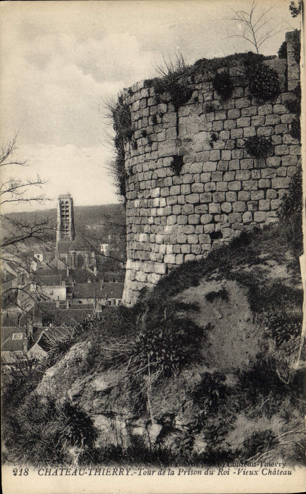 VINTAGE POSTCARD Castle Thierry Tower of the Prison of the King Vieux castle