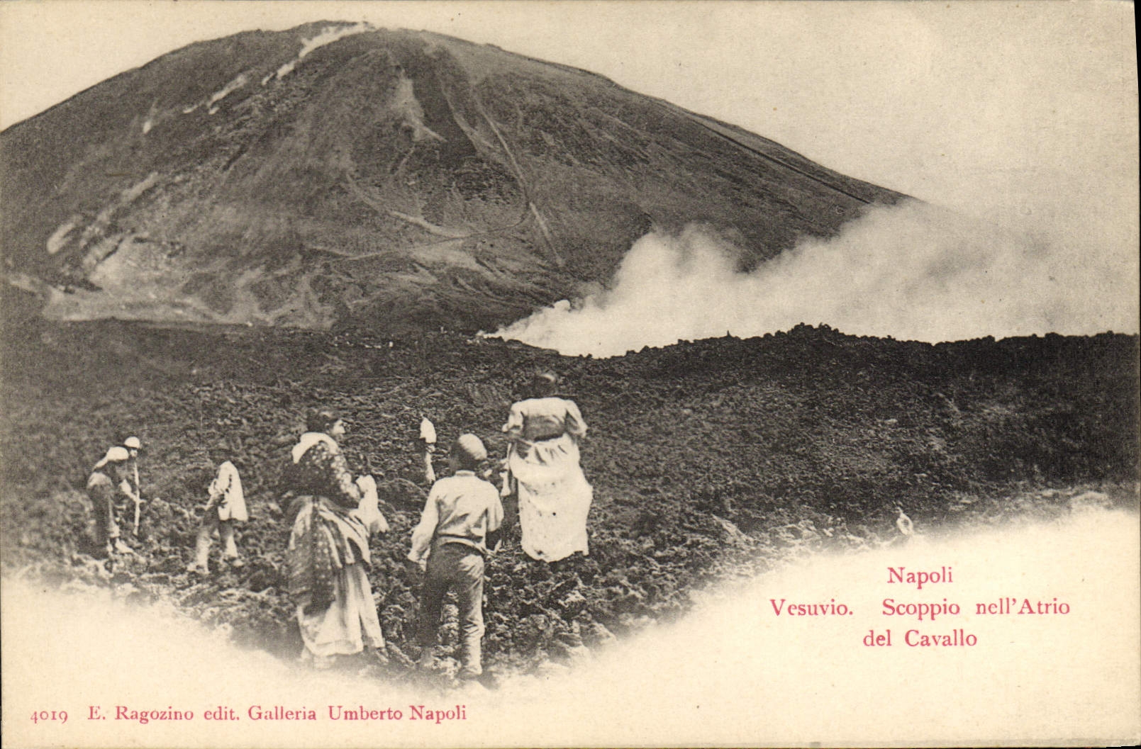 VINTAGE POSTCARD Volcano Napoli Vesuvio Scoppio nell Atrio LED Cavallo