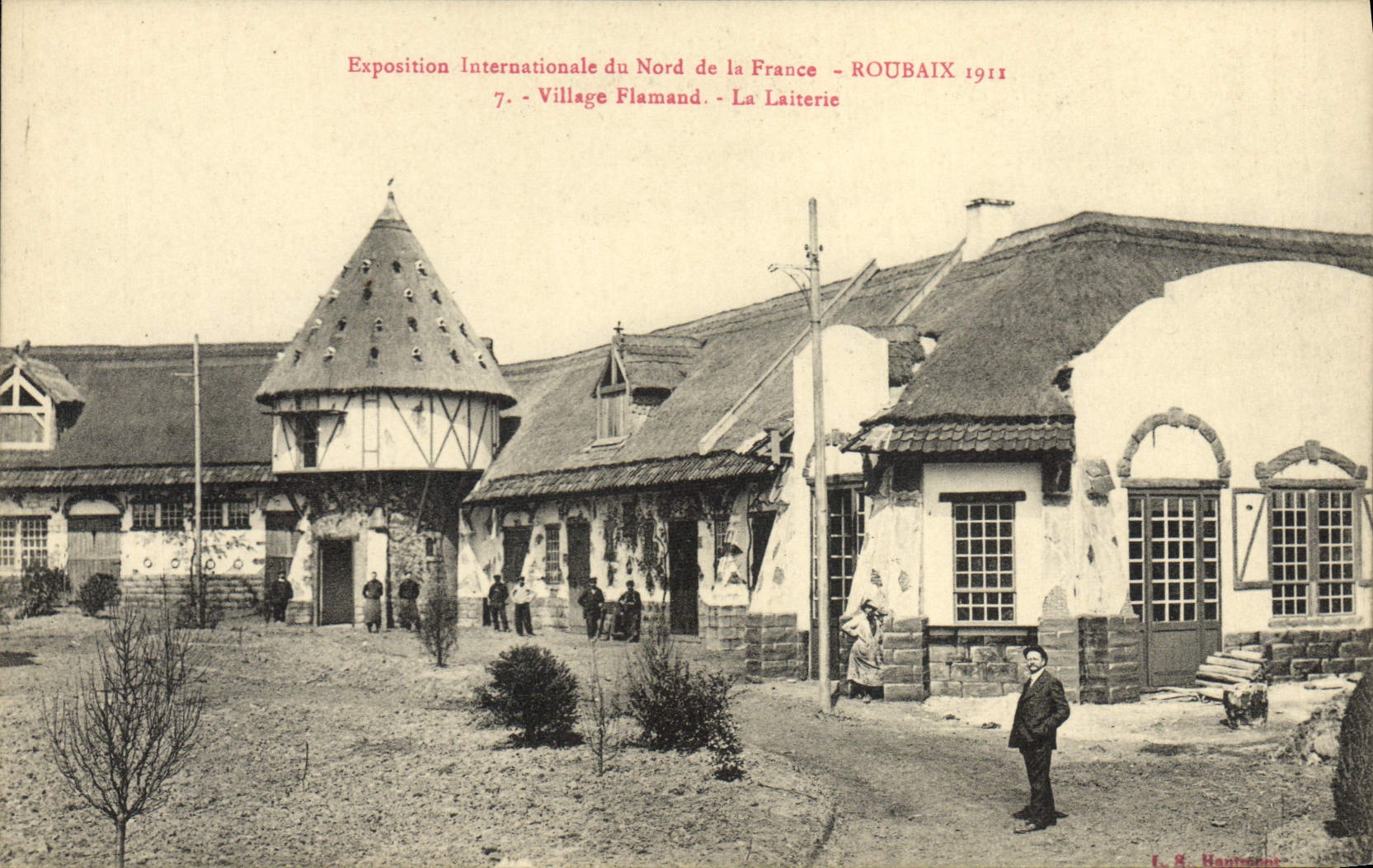 CPA Exposition internationale du Nord de la France Roubaix Village Flamand La laiterie 