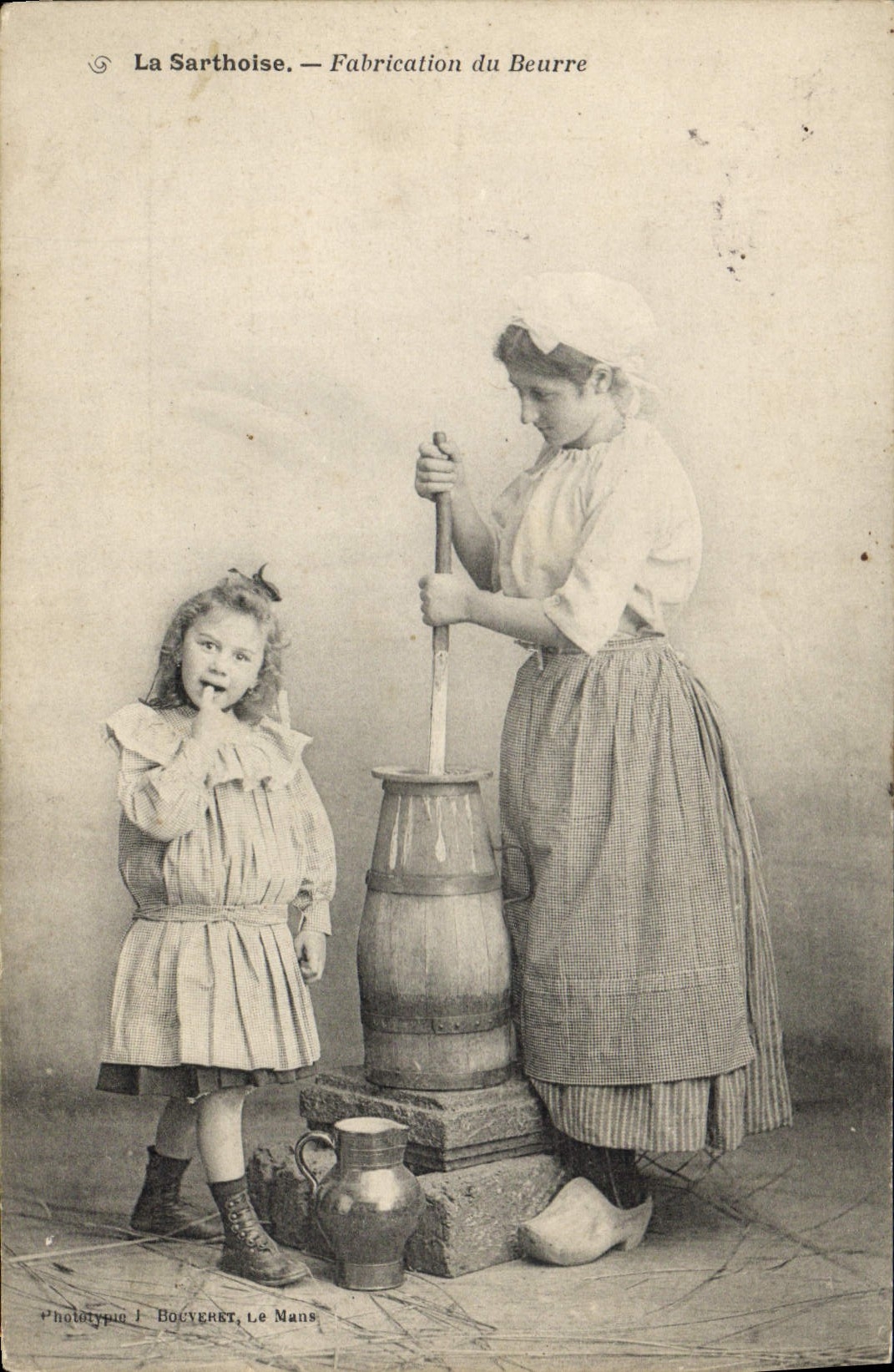 VINTAGE POSTCARD Folklore the Resident of Sarthe Manufacture of butter the Sarthe TOP