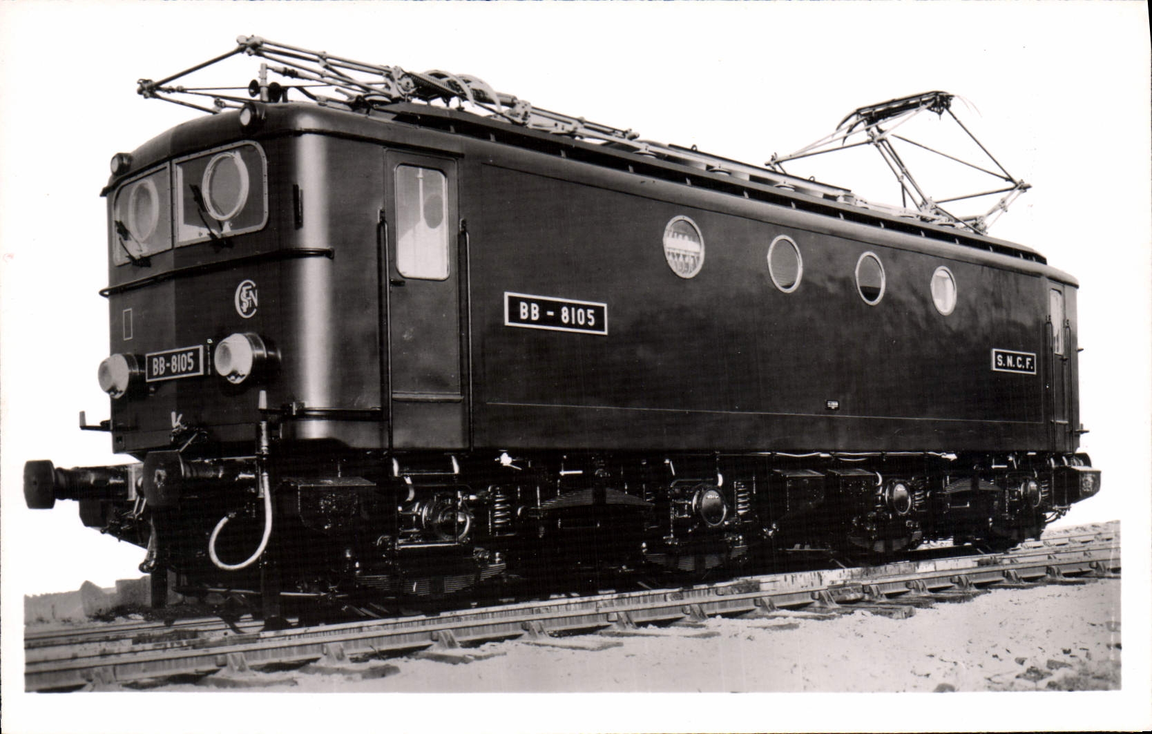CPA Train Locomotive electrique a courant continu Type Bo Bo