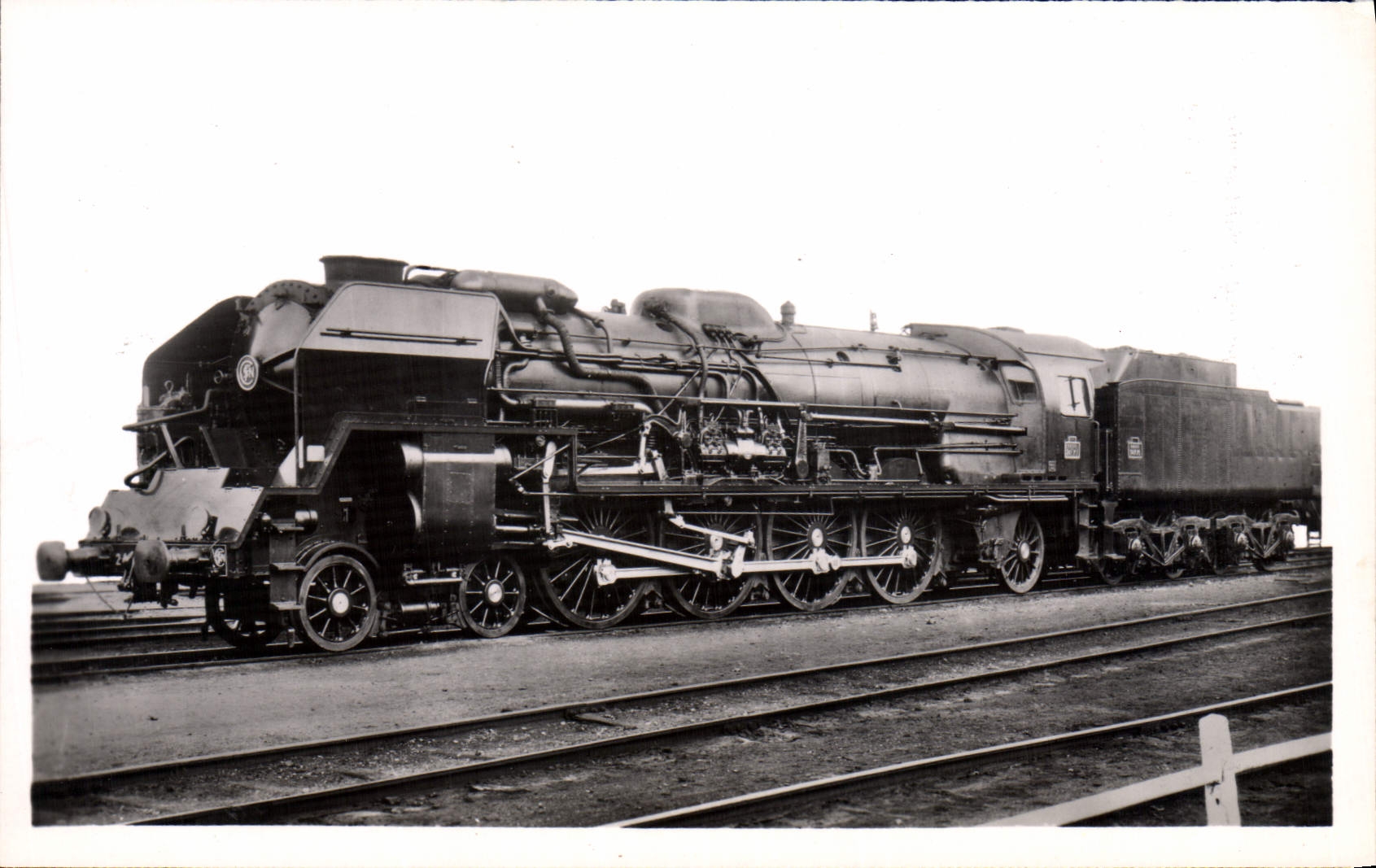 VINTAGE POSTCARD Train Engine 241 P Tender 34 P