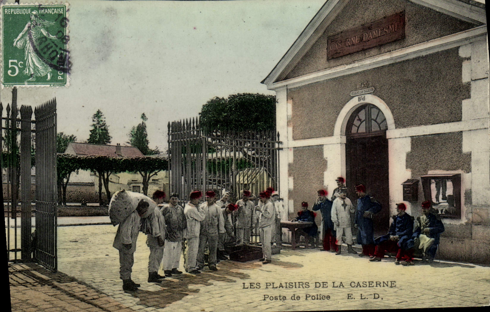CPA Militaria Caserne Poste de police