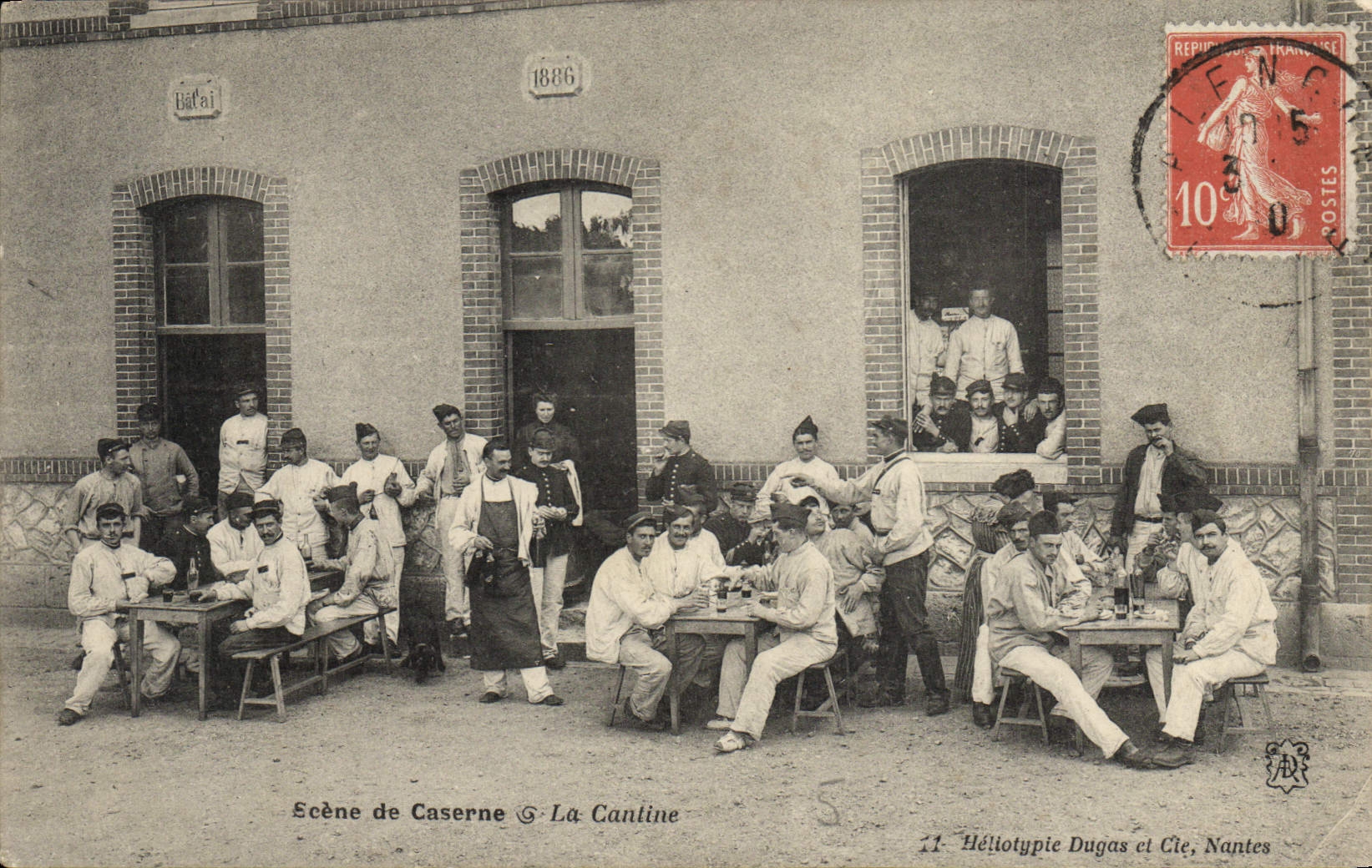 La POSTAL Militaria de la VENDIMIA acuartela la cantina