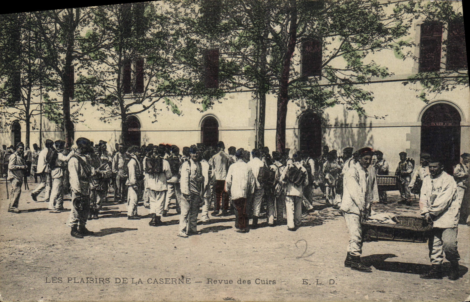 Cuarteles de Militaria de la POSTAL de la VENDIMIA reexaminados de cueros