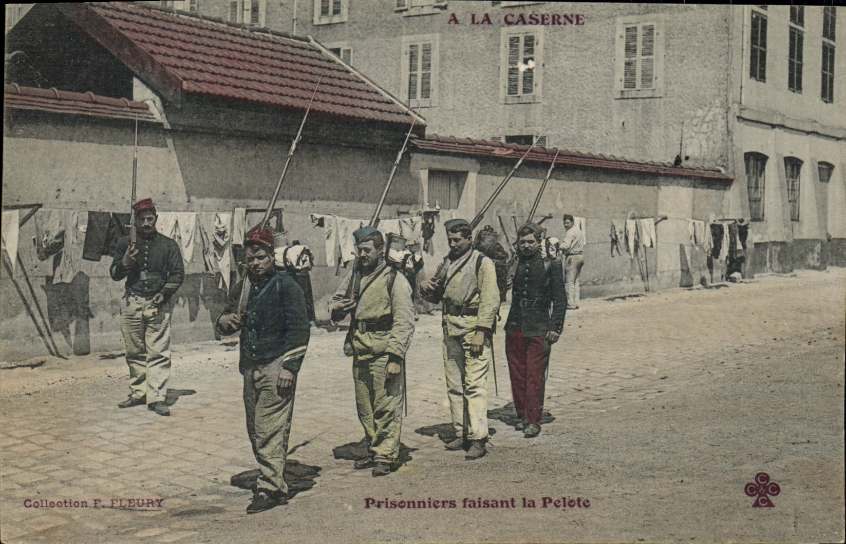 La POSTAL Militaria de la VENDIMIA acuartela a presos que hacen la bola