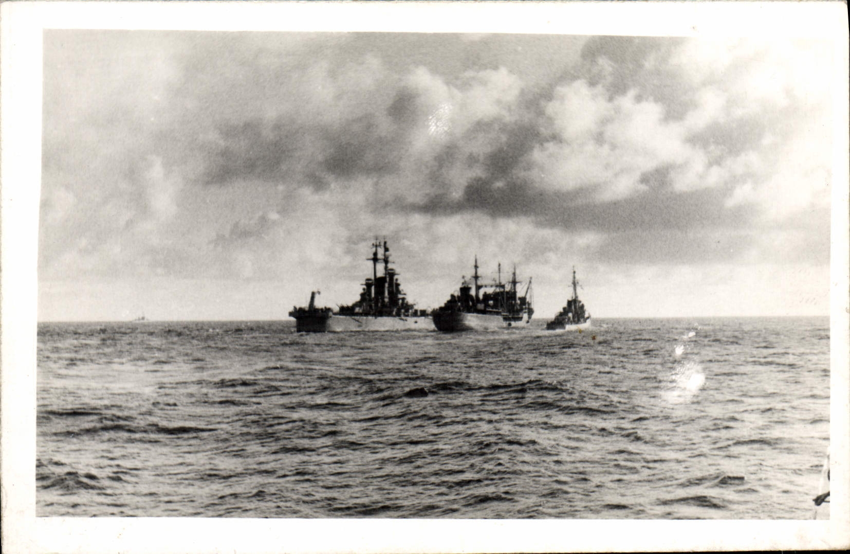 VINTAGE POSTCARD Warship the USA Marseilles 1947 1948