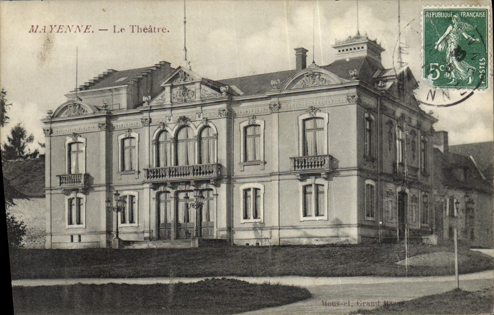 VINTAGE POSTCARD Mayenne Theater