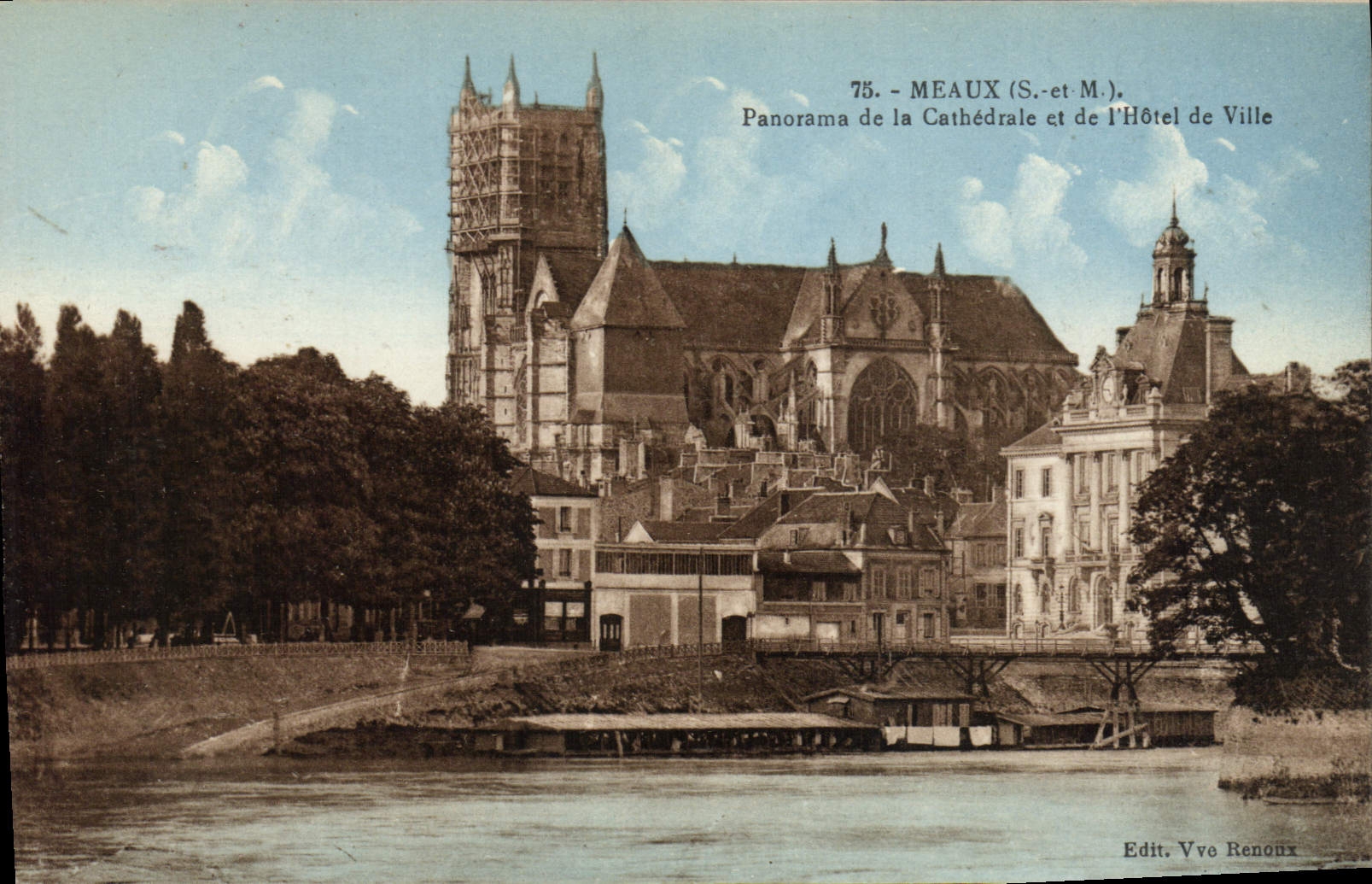 VINTAGE POSTCARD Meaux Panorama of the Cathedral and the Town hall