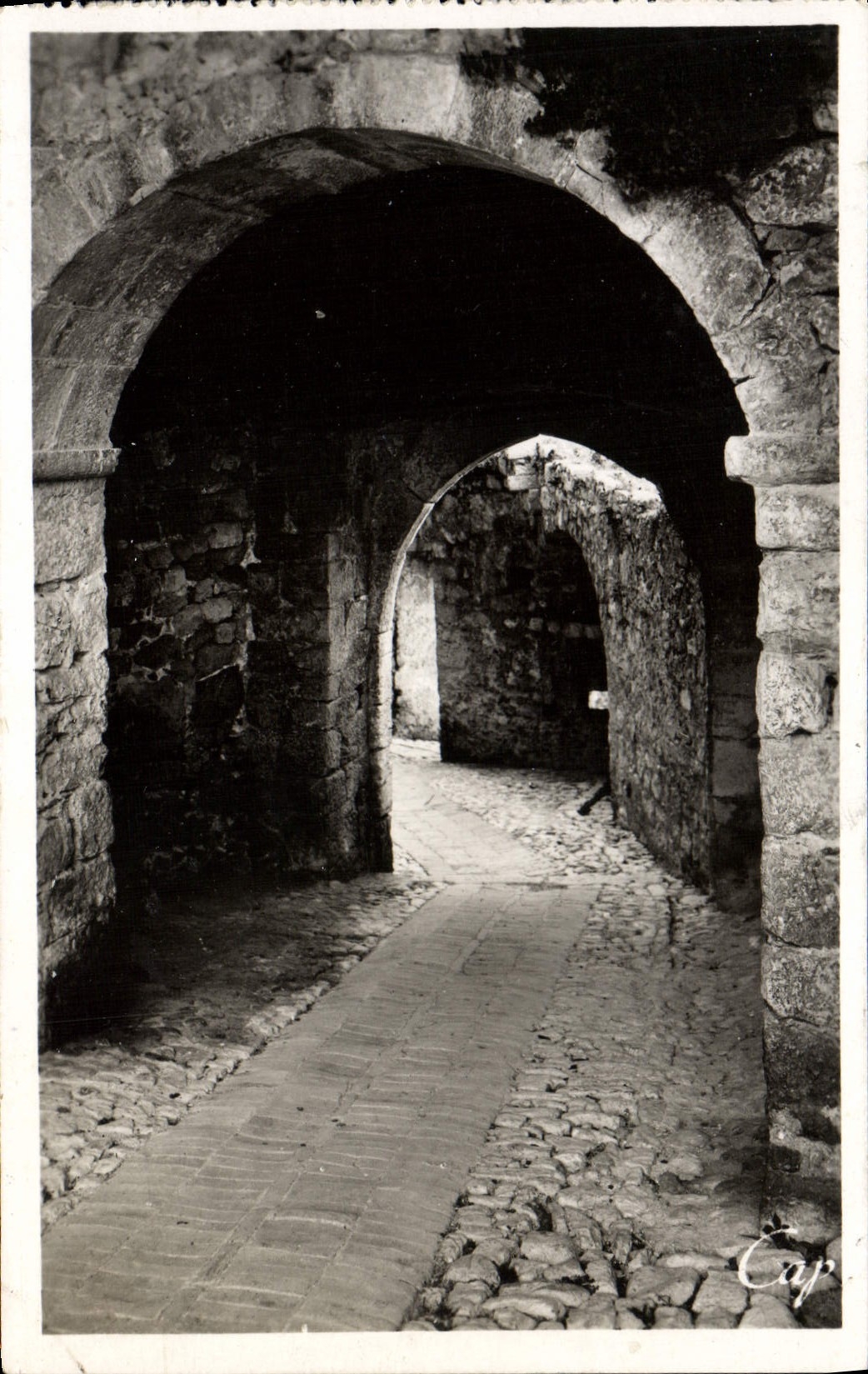 POSTAL MODERNA puerta principal de Eze de la aldea