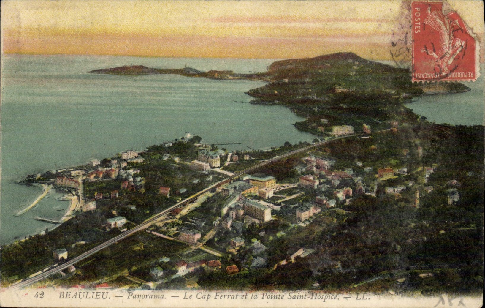 CPA Beaulieu Panorama Le Cap Ferrat et la pointe Sainte Hospice