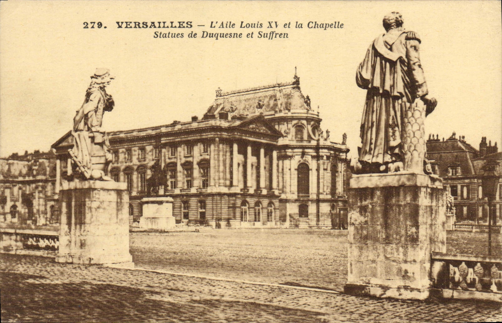 CPA Versailles L'Aile Louis XV et la Chapelle
