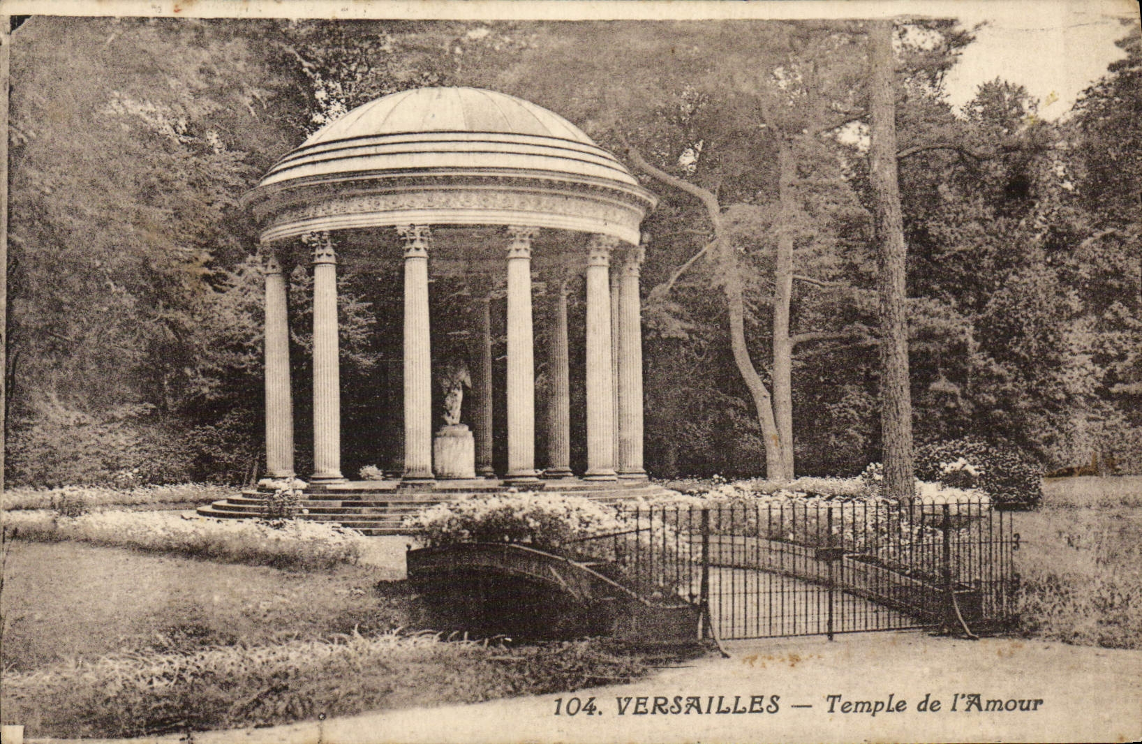 CPA Versailles Temple de L'Amour