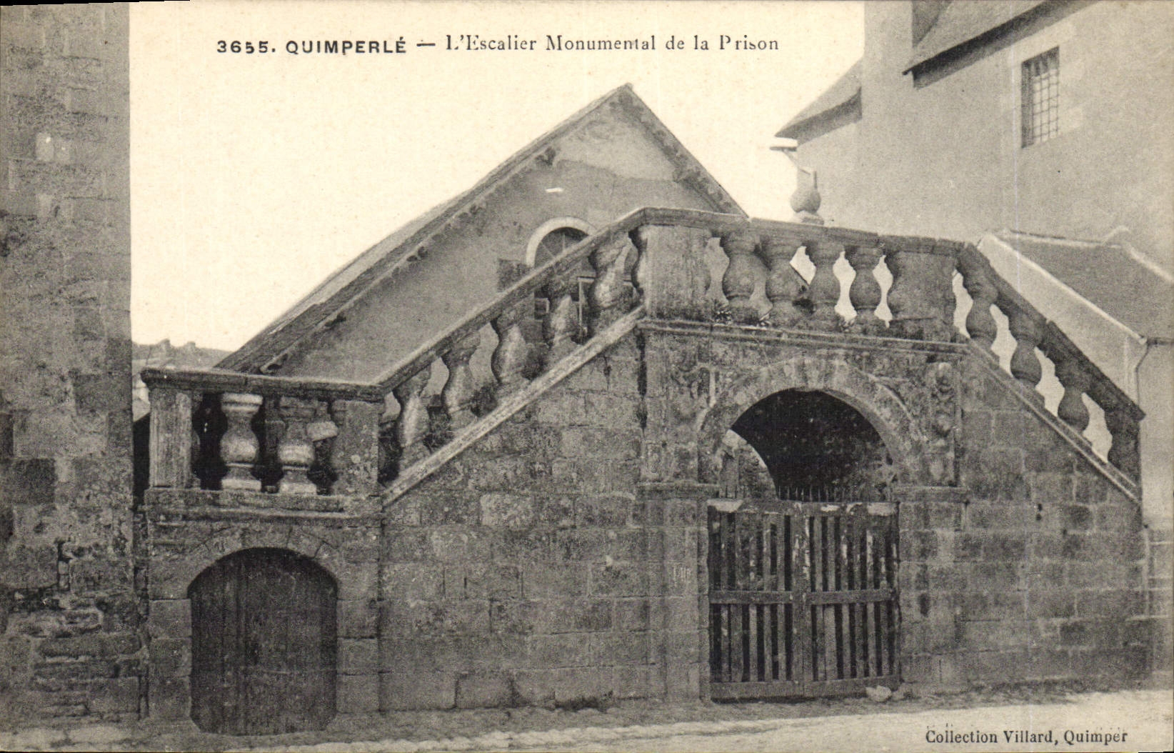 Prisión de Quimperle de la POSTAL de la VENDIMIA la escalera monumental de la prisión