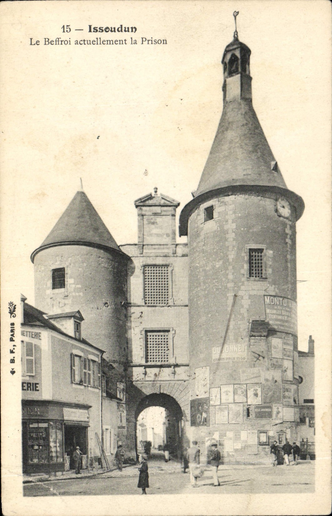 Prisión de Issoudun de la POSTAL de la VENDIMIA el campanario de una iglesia actual la prisión
