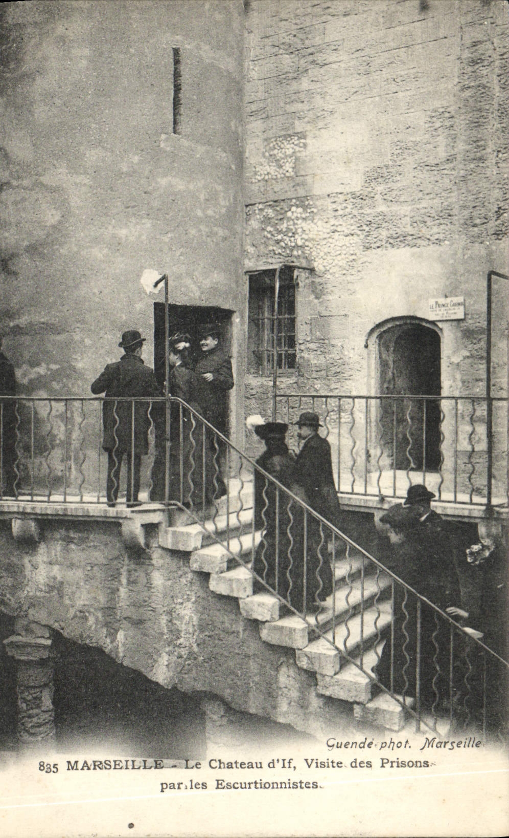 La prisión Marsella de la POSTAL de la VENDIMIA el castillo del tejo visita prisiones de los excursionistas