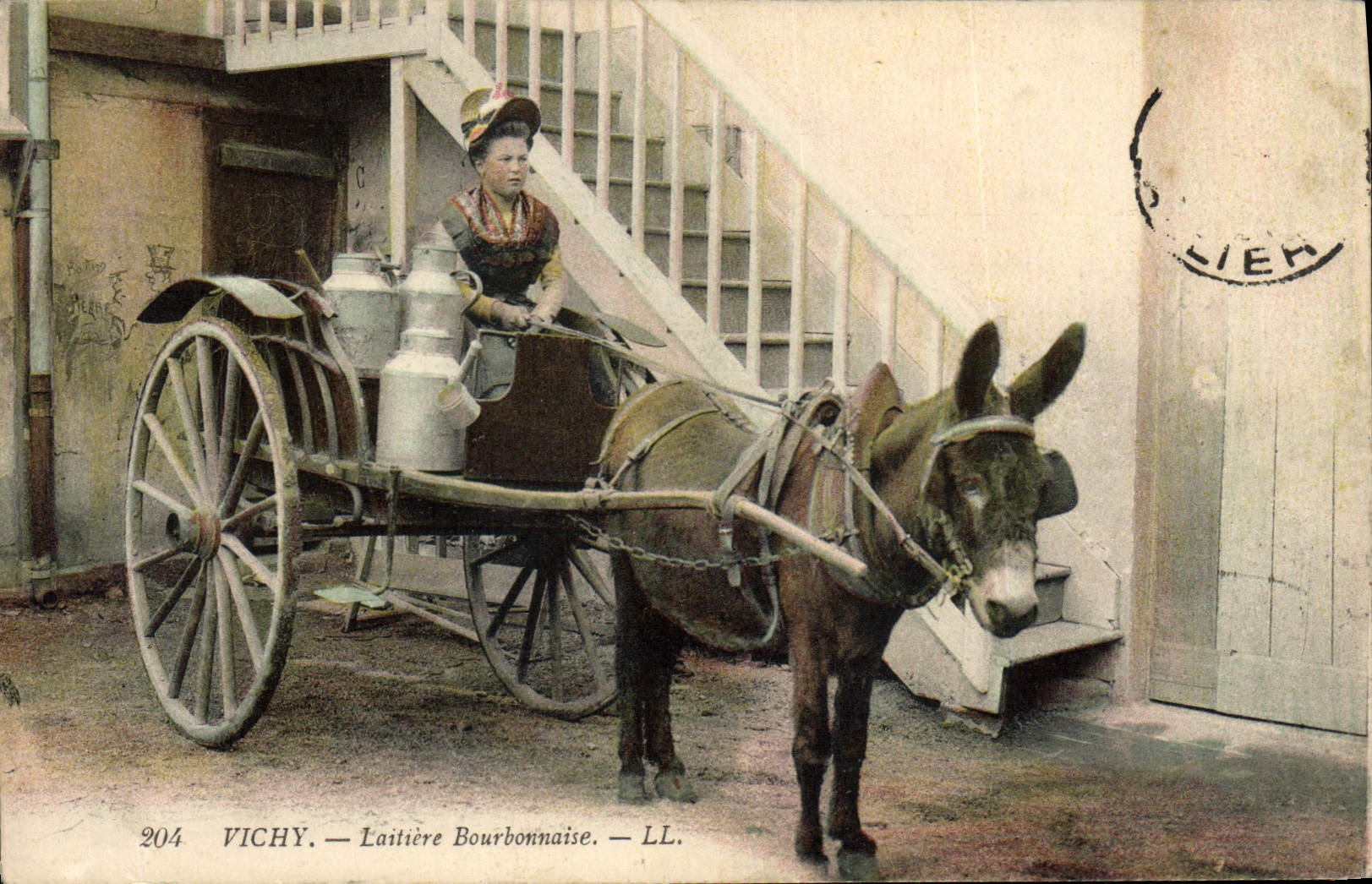 CPA Folklore Lait Vichy Laitiere Bourbonnaise Ane Mule TOP 