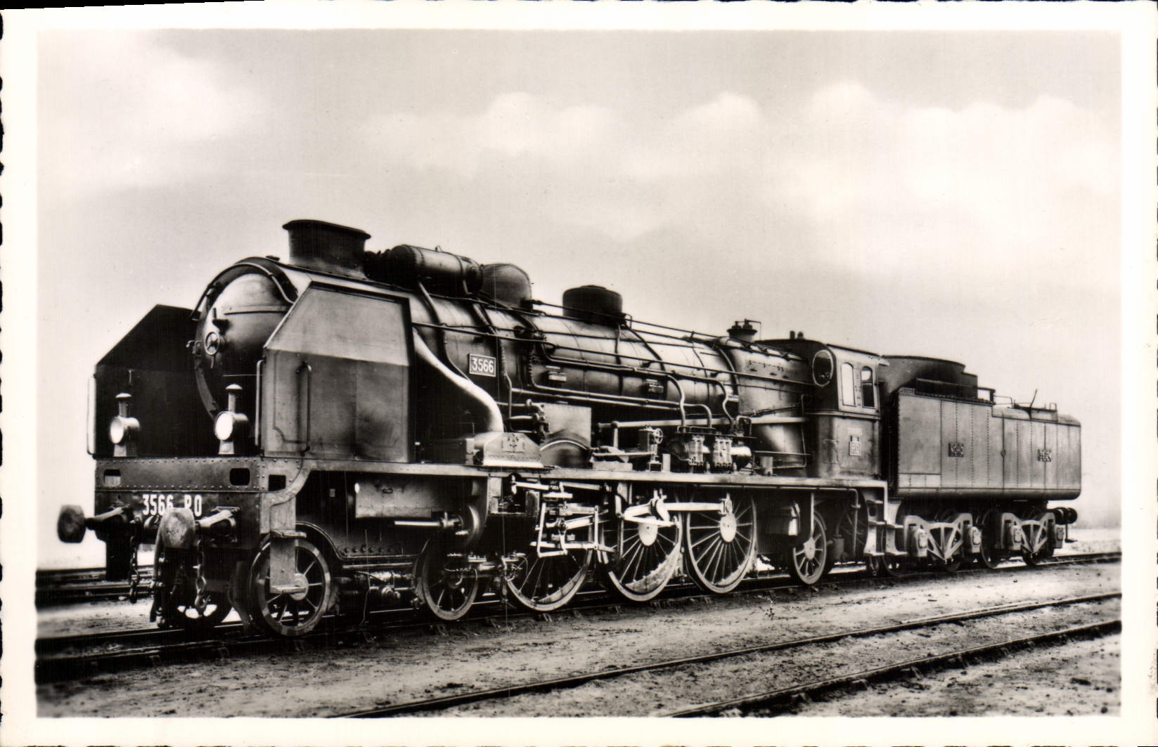 CPA train Locomotive 3566 Premiere Pacific