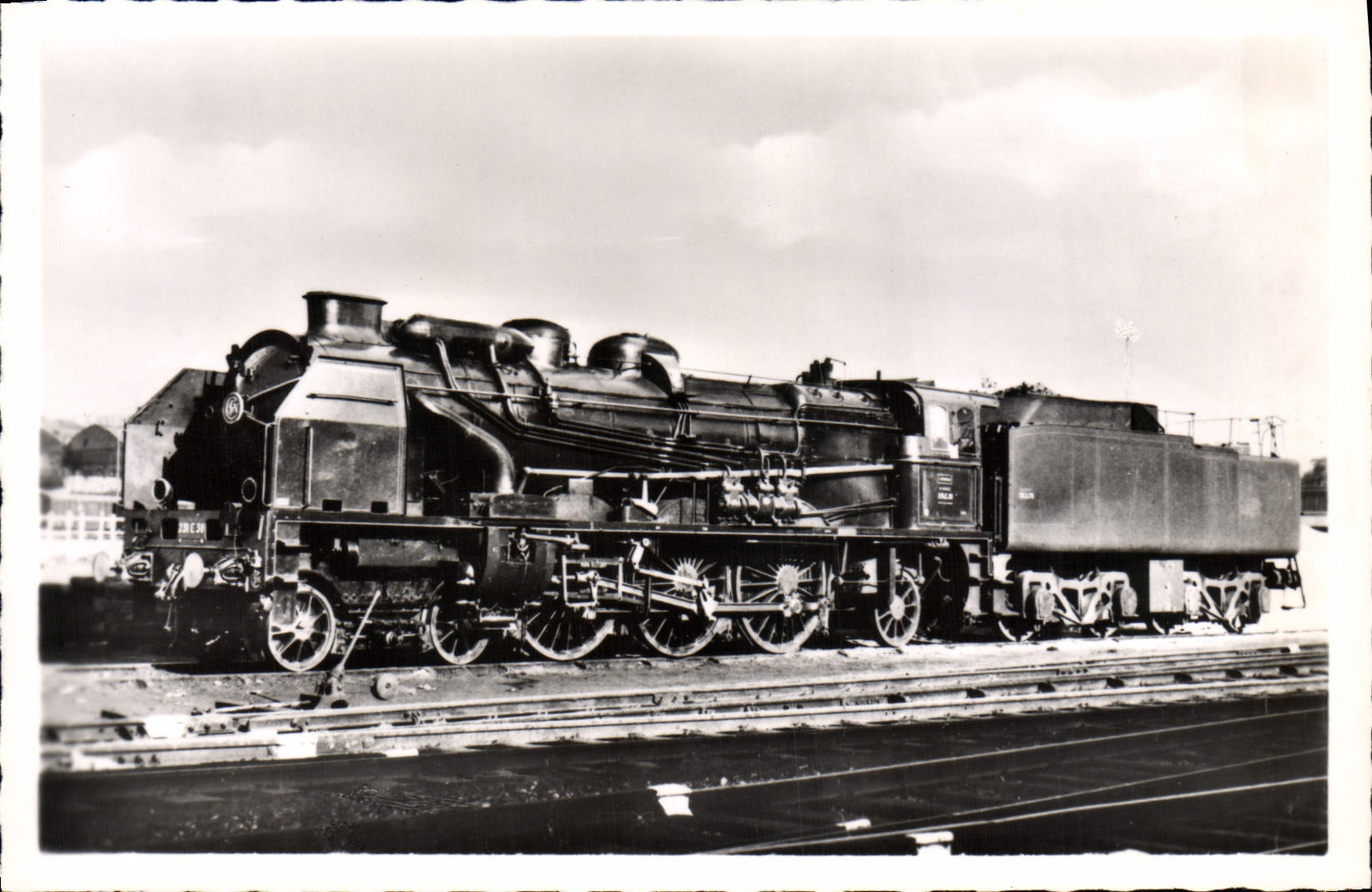 VINTAGE POSTCARD train Locomotive the SNCF 231 E 1 has 20