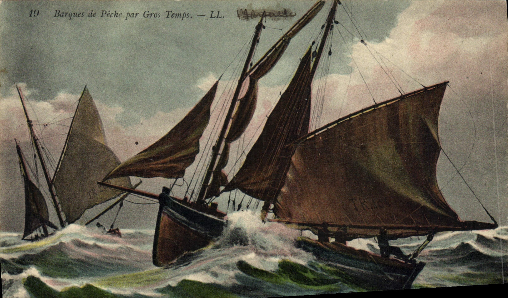 CPA Bateau Voilier Barque de peche par gros temps