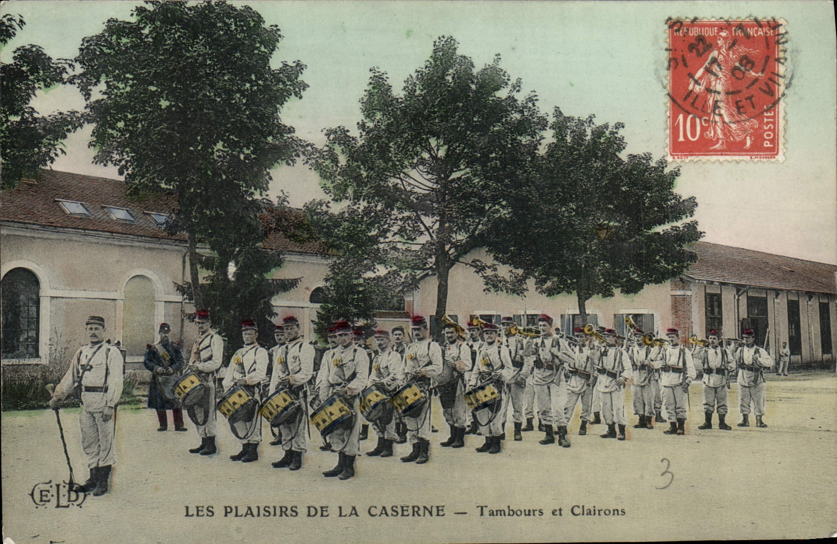 CPA Militaria Caserne Tambours et clairons