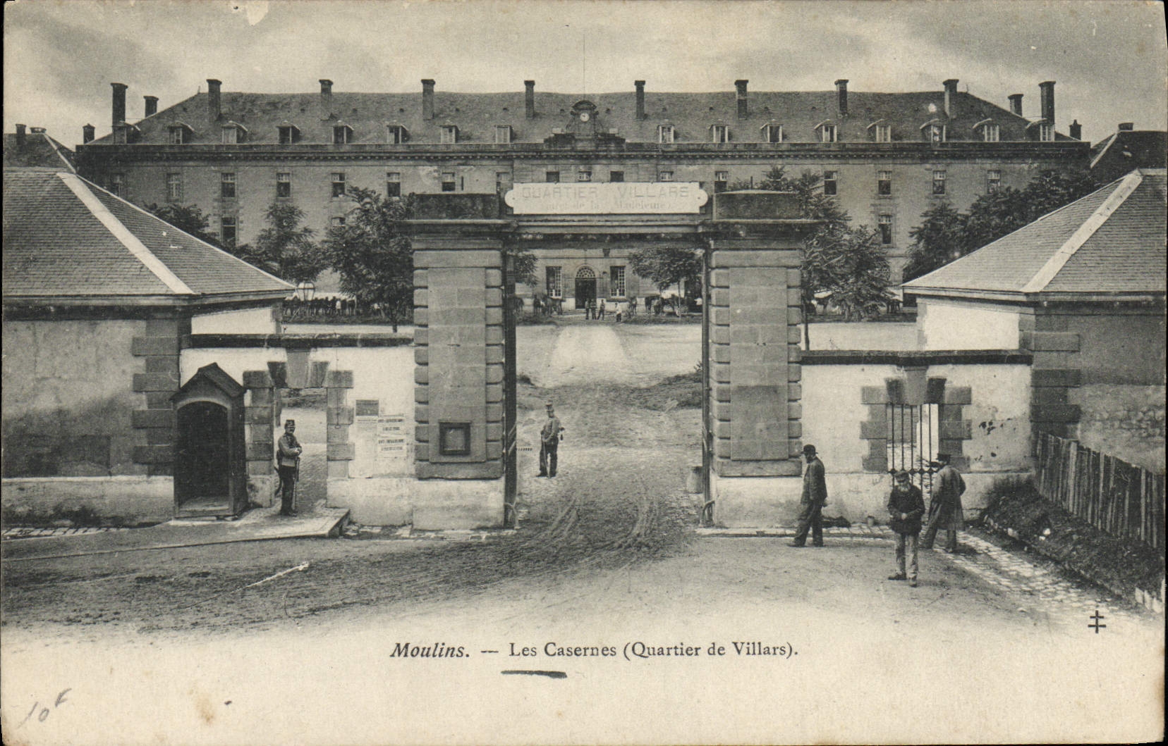 CPA Militaria Caserne Moulins Les casernes Quartie de Villars