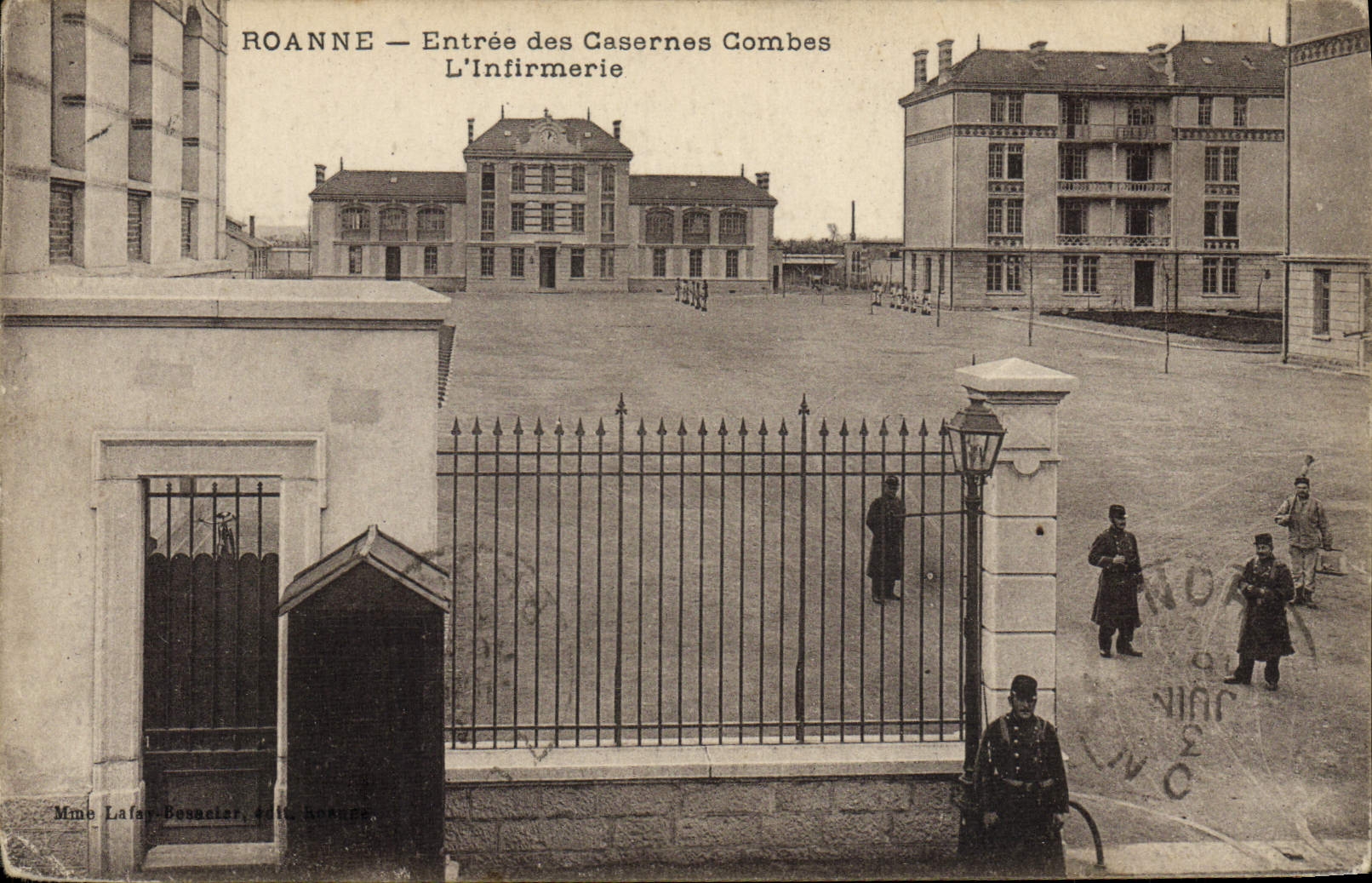 Los cuarteles de Militaria Roanne de la POSTAL de la VENDIMIA entraron en de los cuarteles de Combes la enfermería