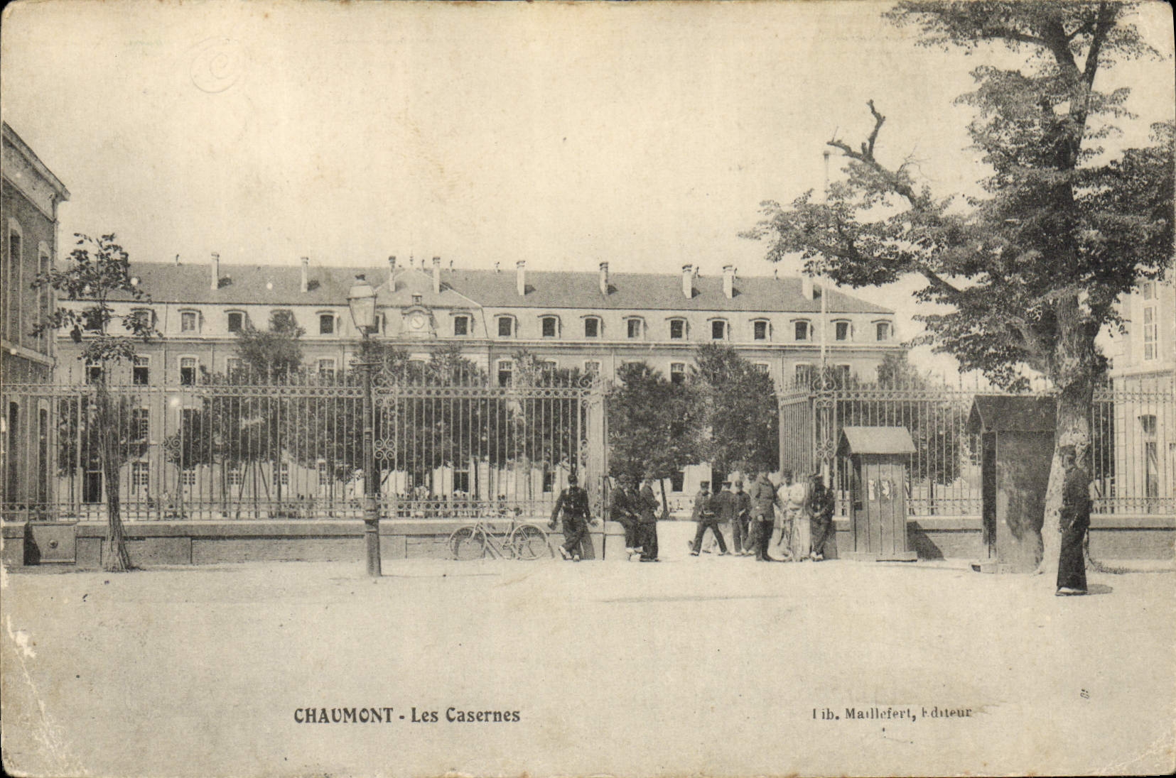 Cuarteles de los cuarteles de Militaria Chaumont de la POSTAL de la VENDIMIA