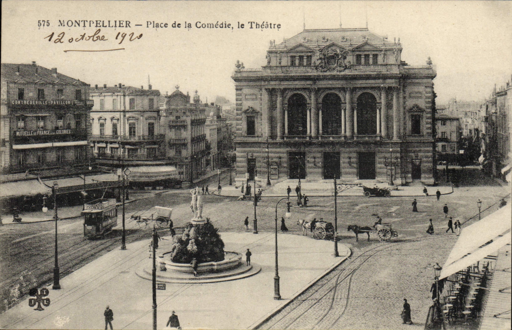 CPA Montpellier Place de la comedie Le Theatre Tramway