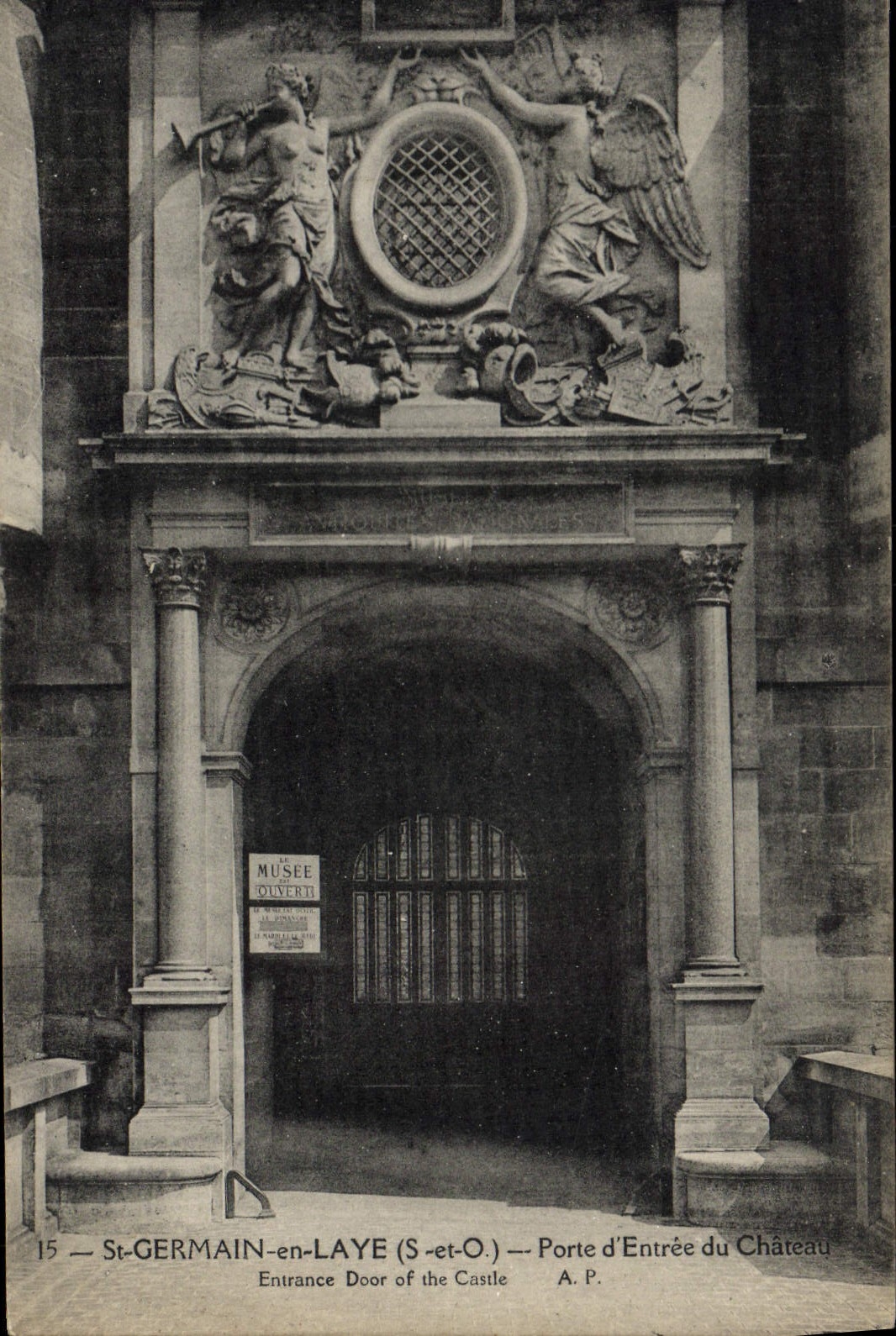 VINTAGE POSTCARD German St in Bush hammer Main door of the Castle