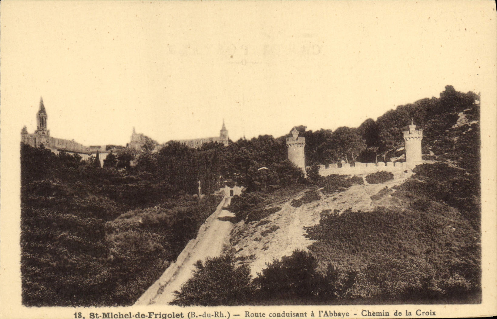 CPA St Michel de Frigolet Route Conduisant a l'abbaye Chemin de la CRoix 