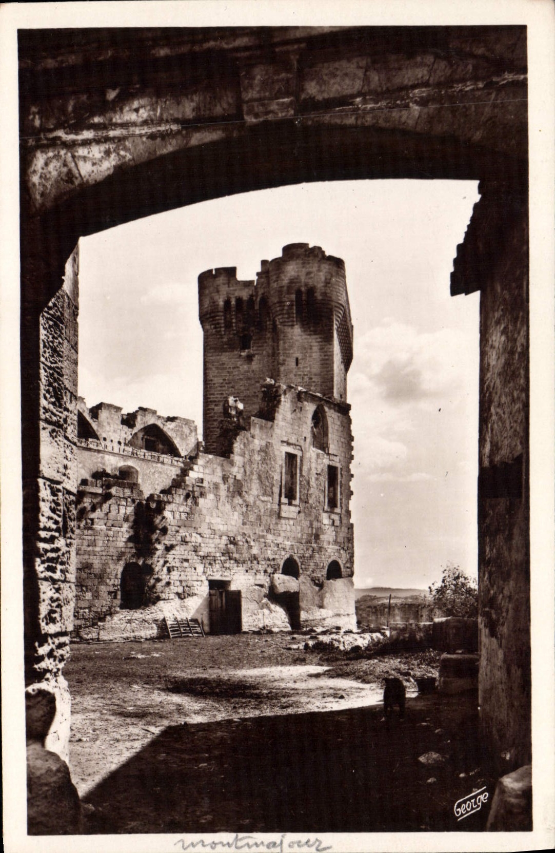 CPA Montmajour Porte du 18eme