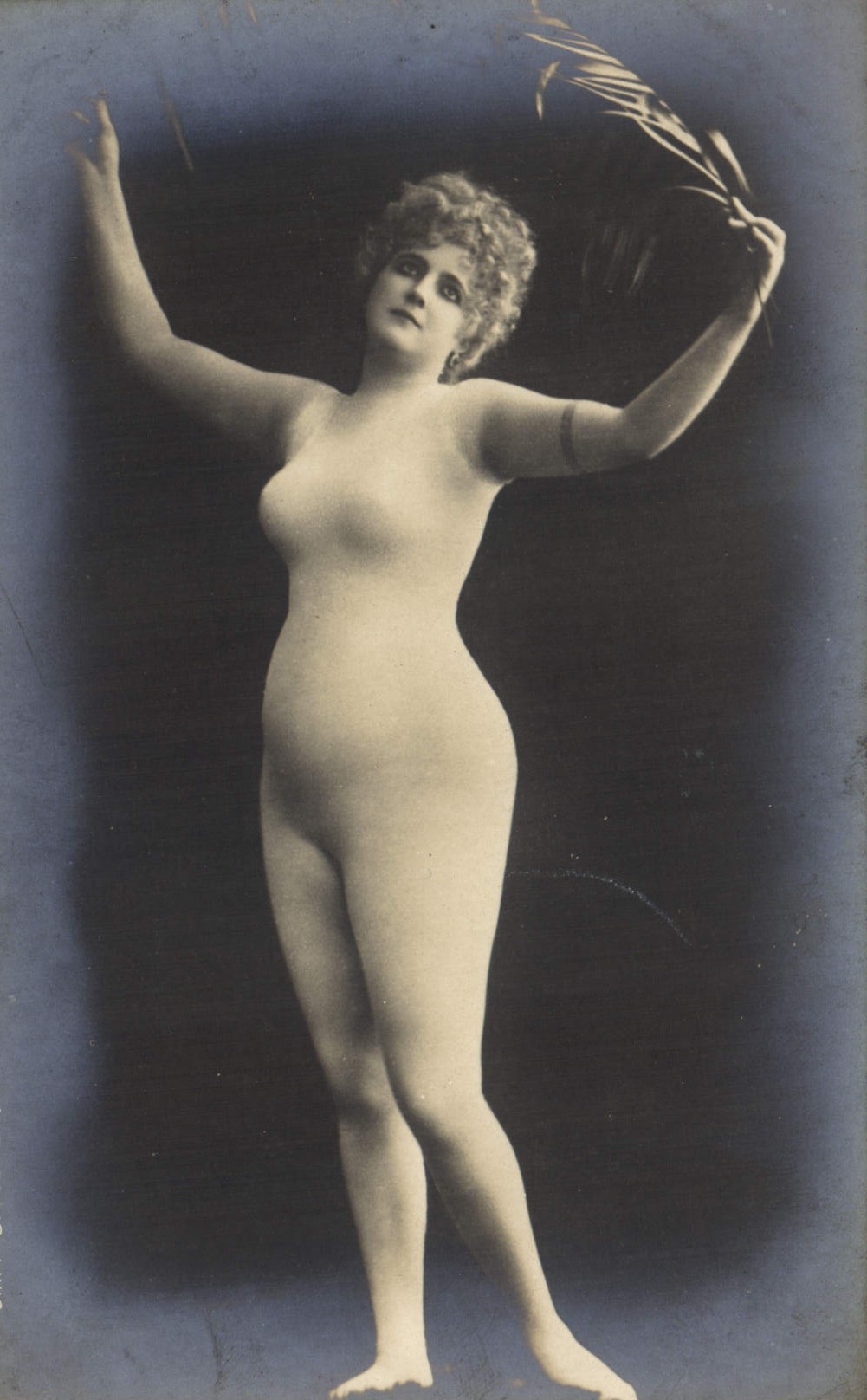 CPA Femme Nu erotique