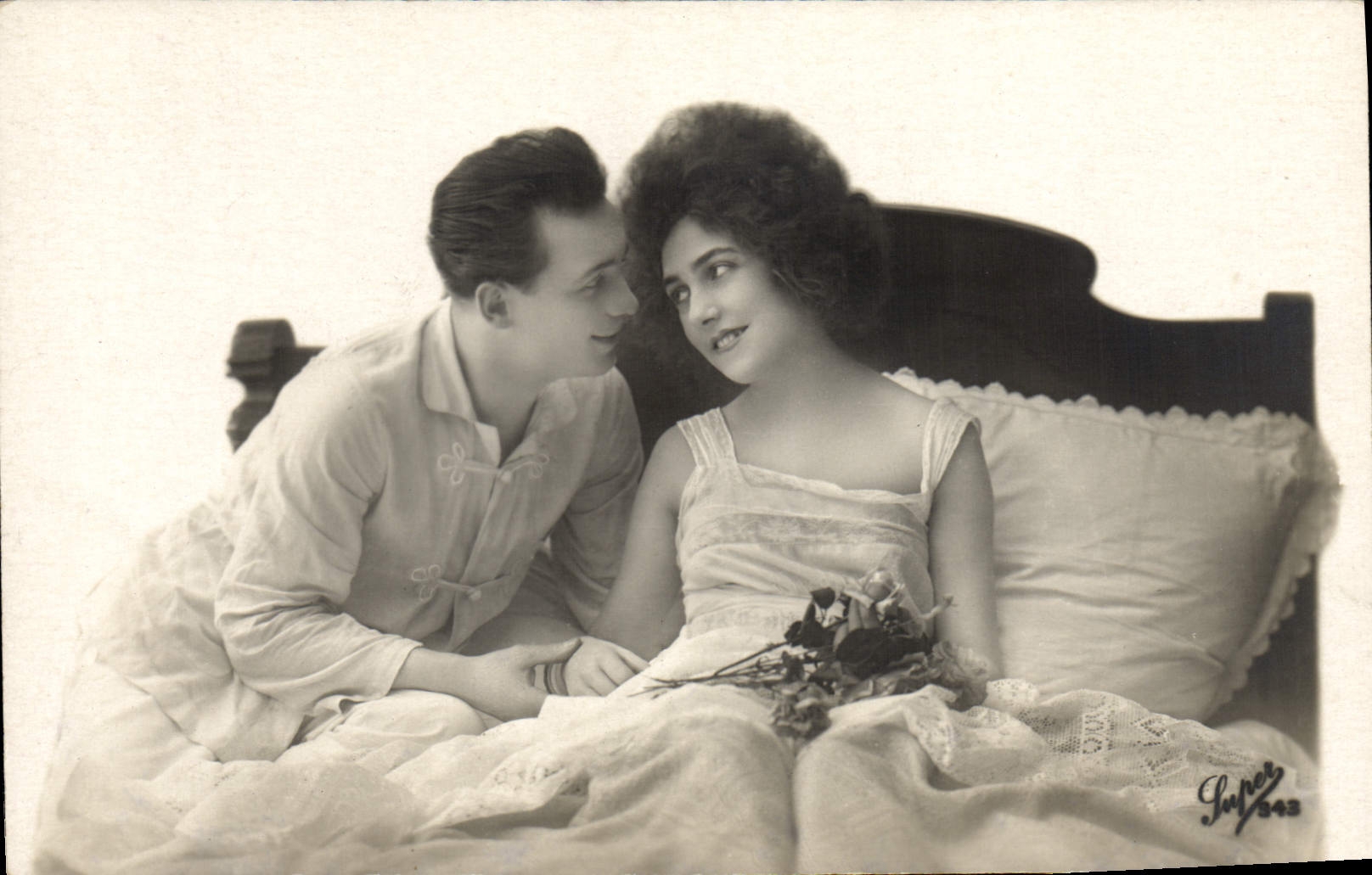 CPA Femme Nu erotique