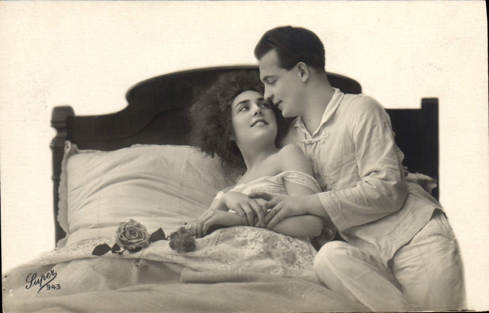 CPA Femme Nu erotique