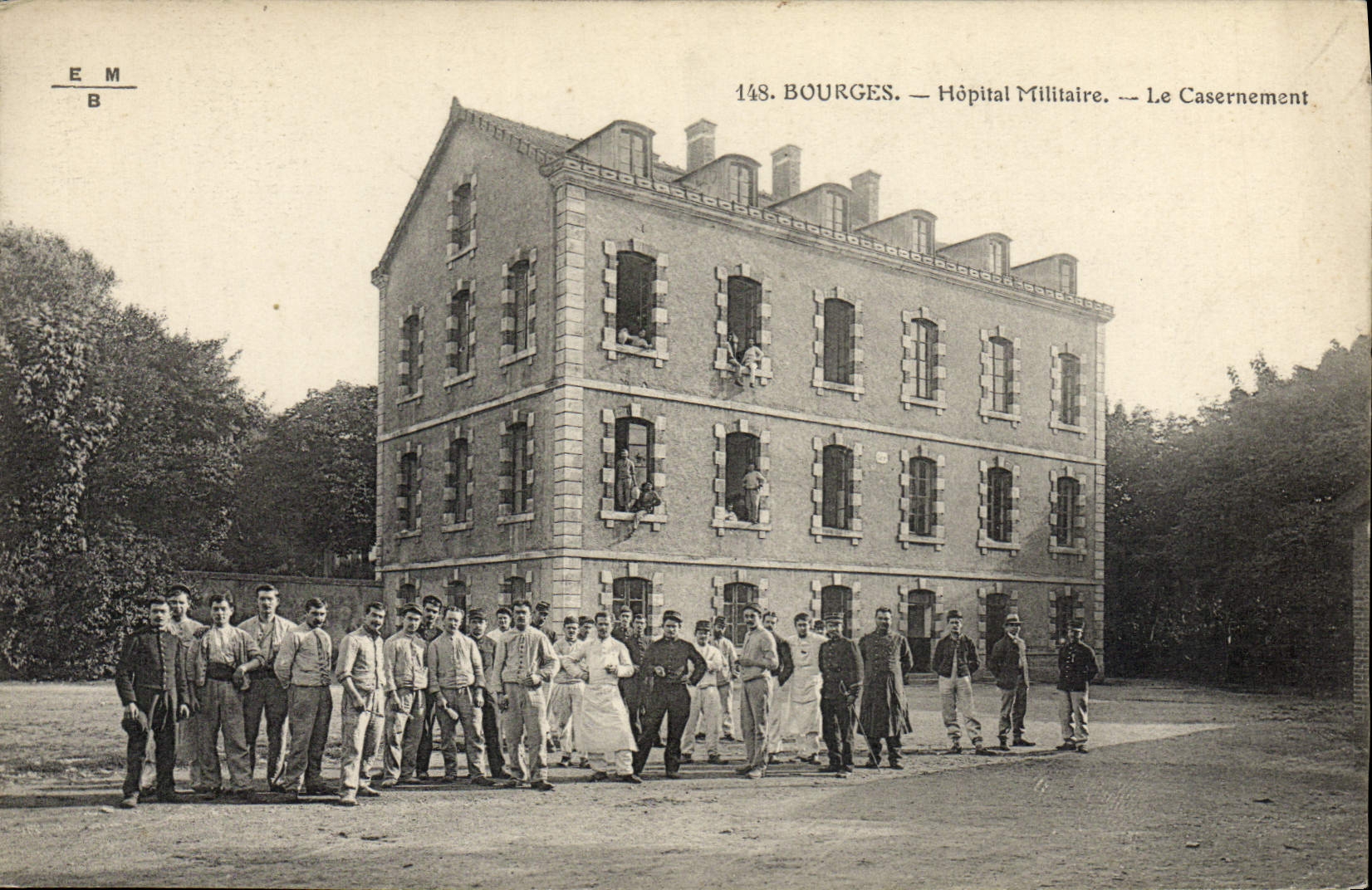 La POSTAL Militaria de la VENDIMIA acuartela el descuartizamiento del hospital militar de Bourges