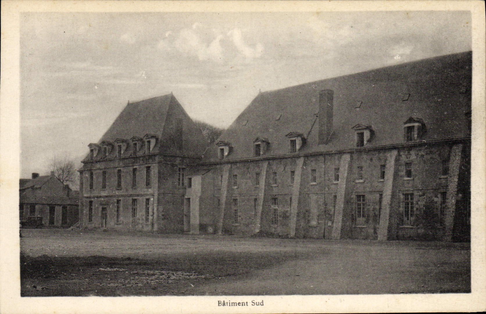 CPA Militaria Caserne Batiment Sud 