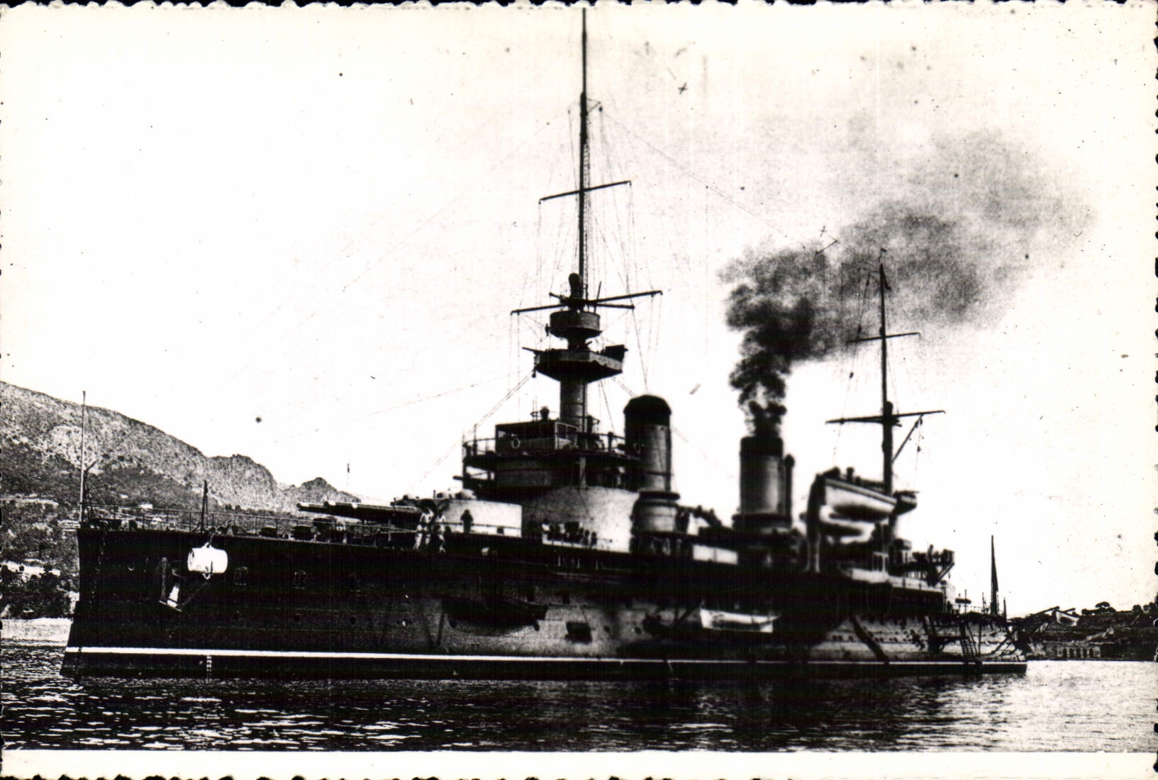 CPM Bateau de guerre 