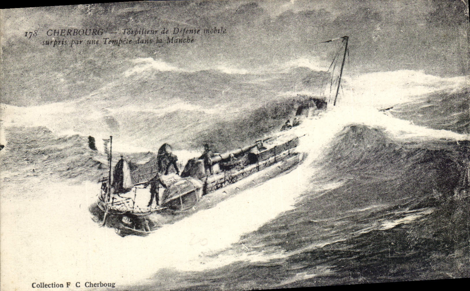 CPA Bateau de guerre Cherbourg Torpilleur de Defense mobile surpris par une tempete dans la Manche 