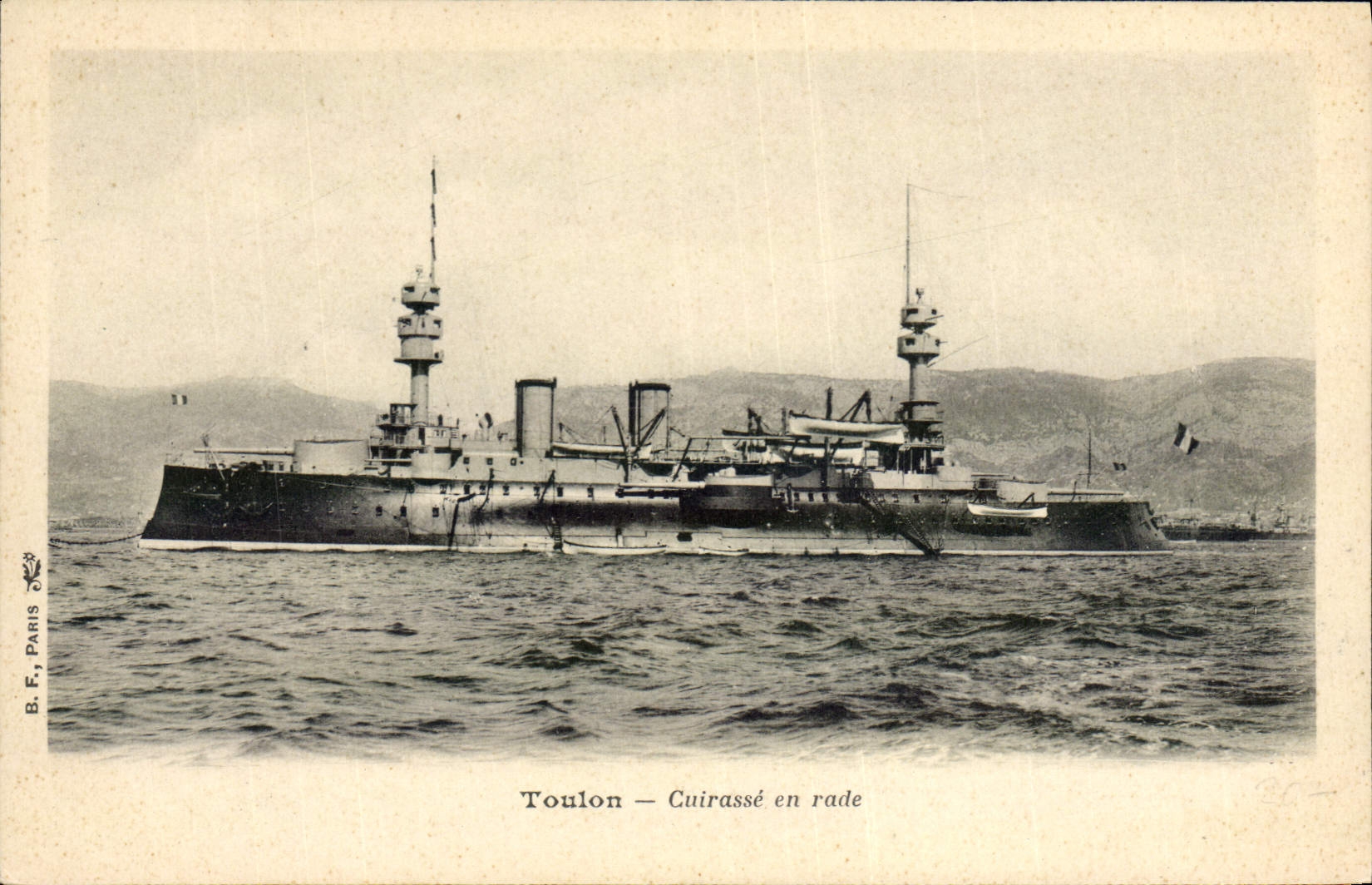 VINTAGE POSTCARD Warship Toulon Armours in roads