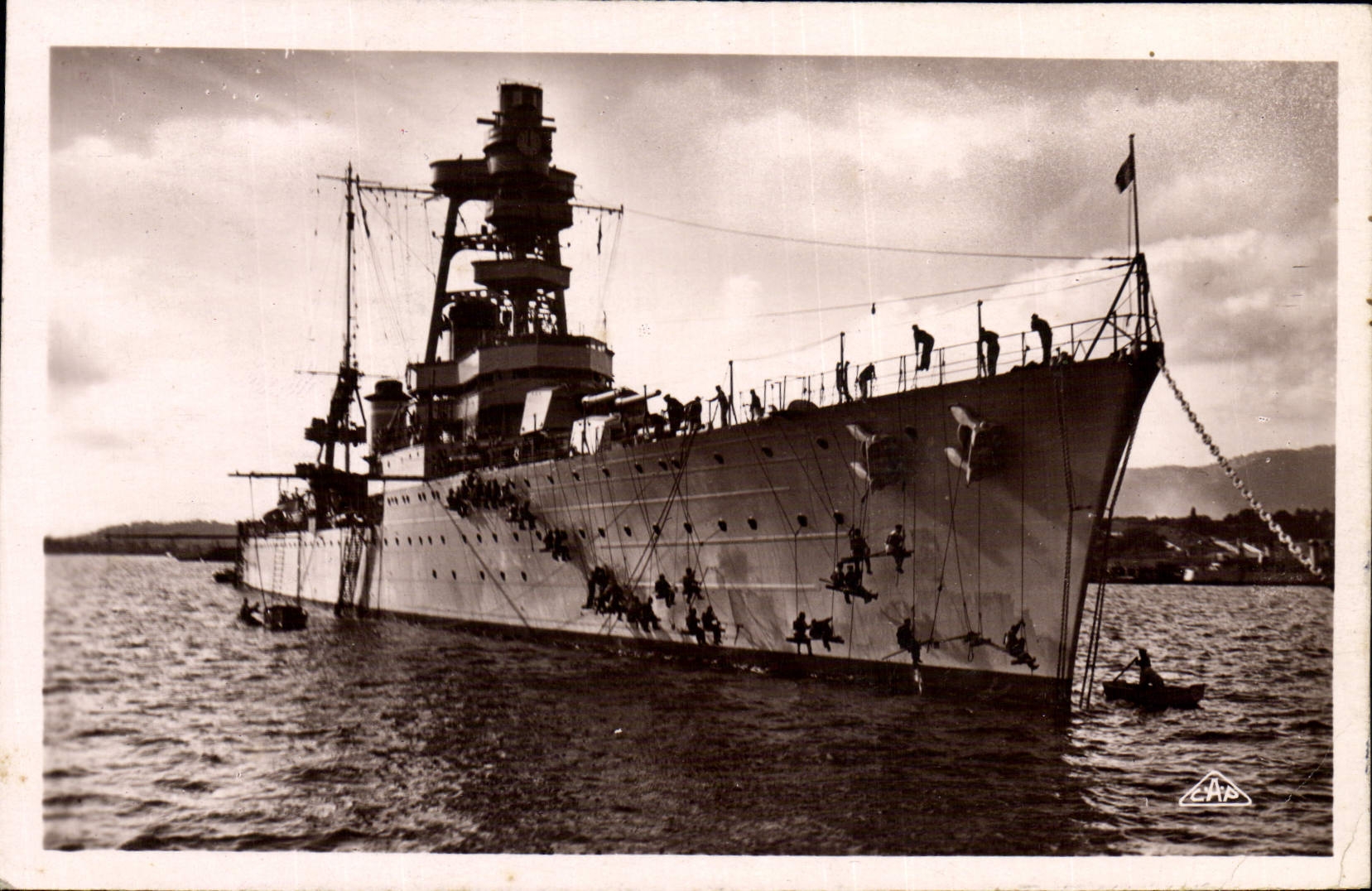 VINTAGE POSTCARD Warship Toulon the toilet of a cruiser
