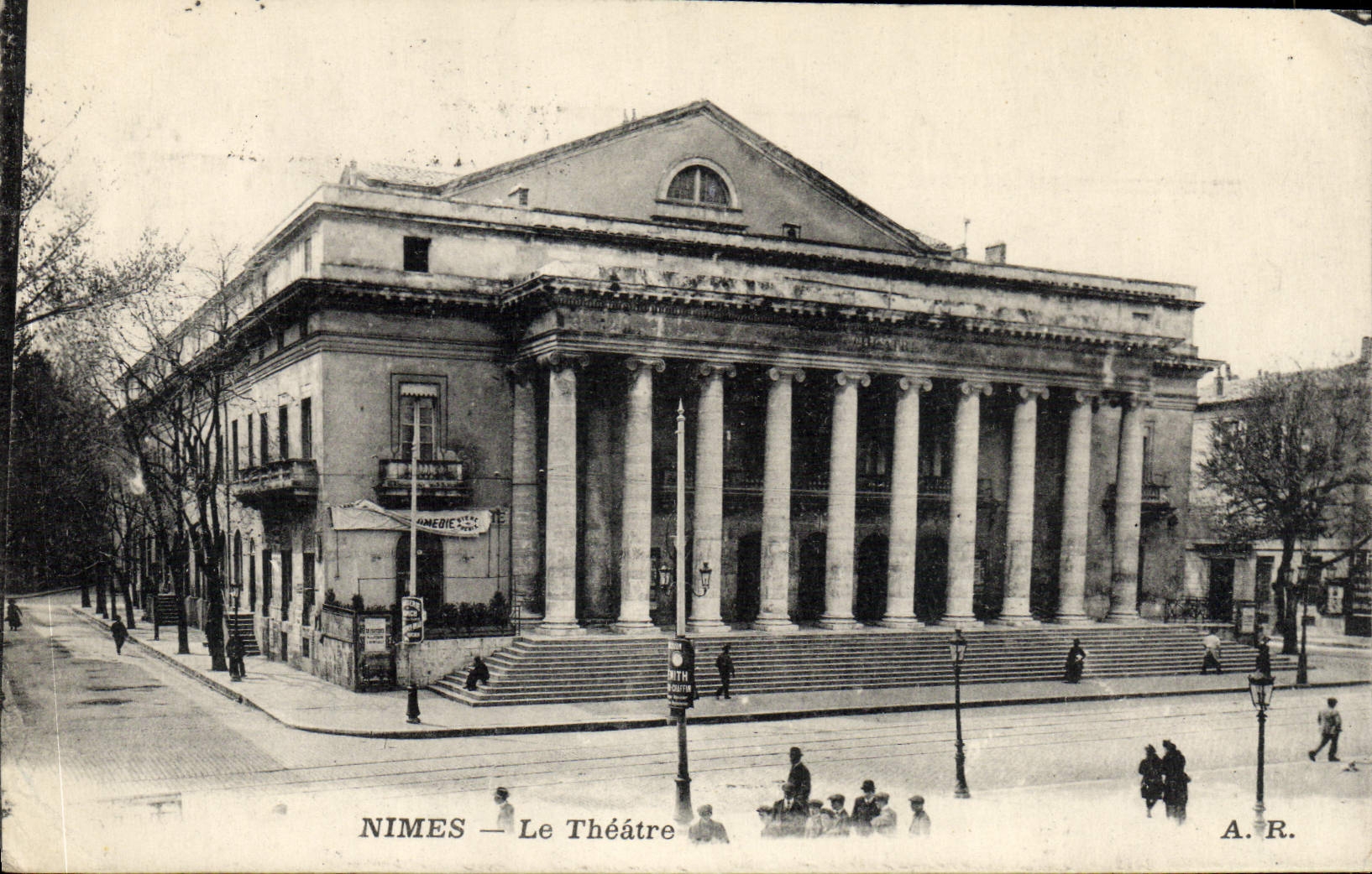 CPA Le Theatre Nimes 