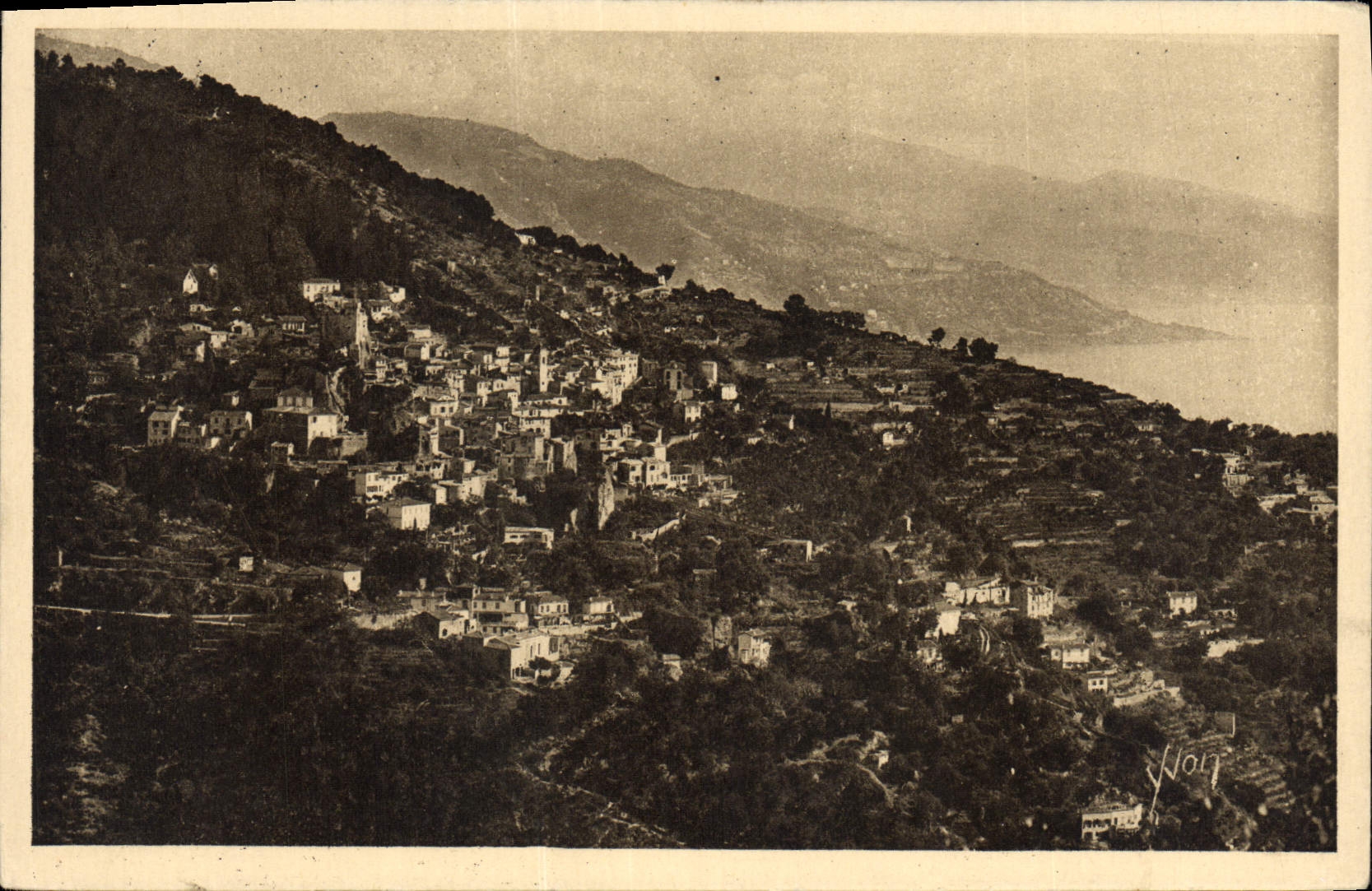 Cabo Martin de Roquebrune de la POSTAL de la VENDIMIA la aldea vista de la cornisa grande